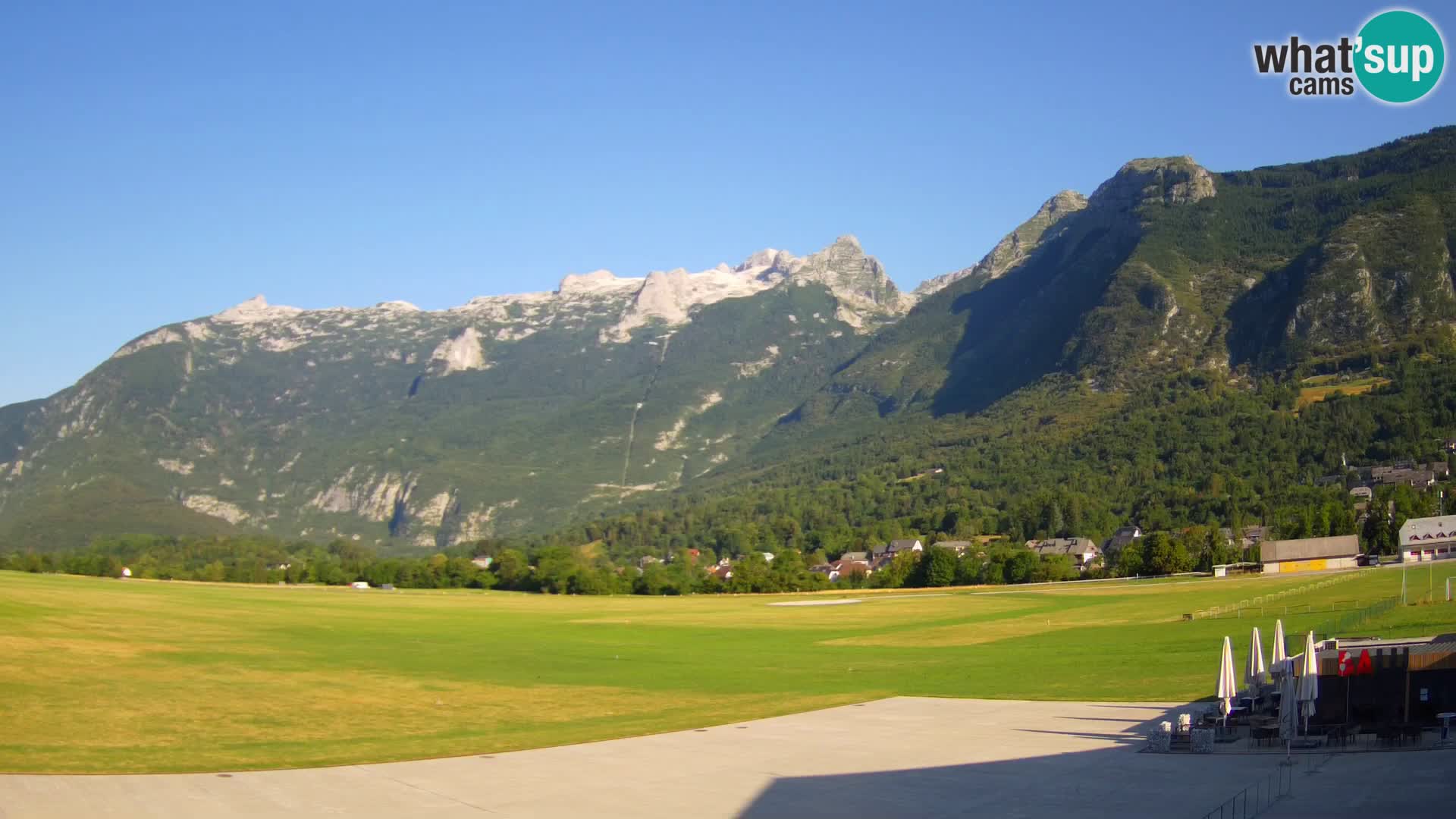 Live webcam Bovec airport – View to Kanin
