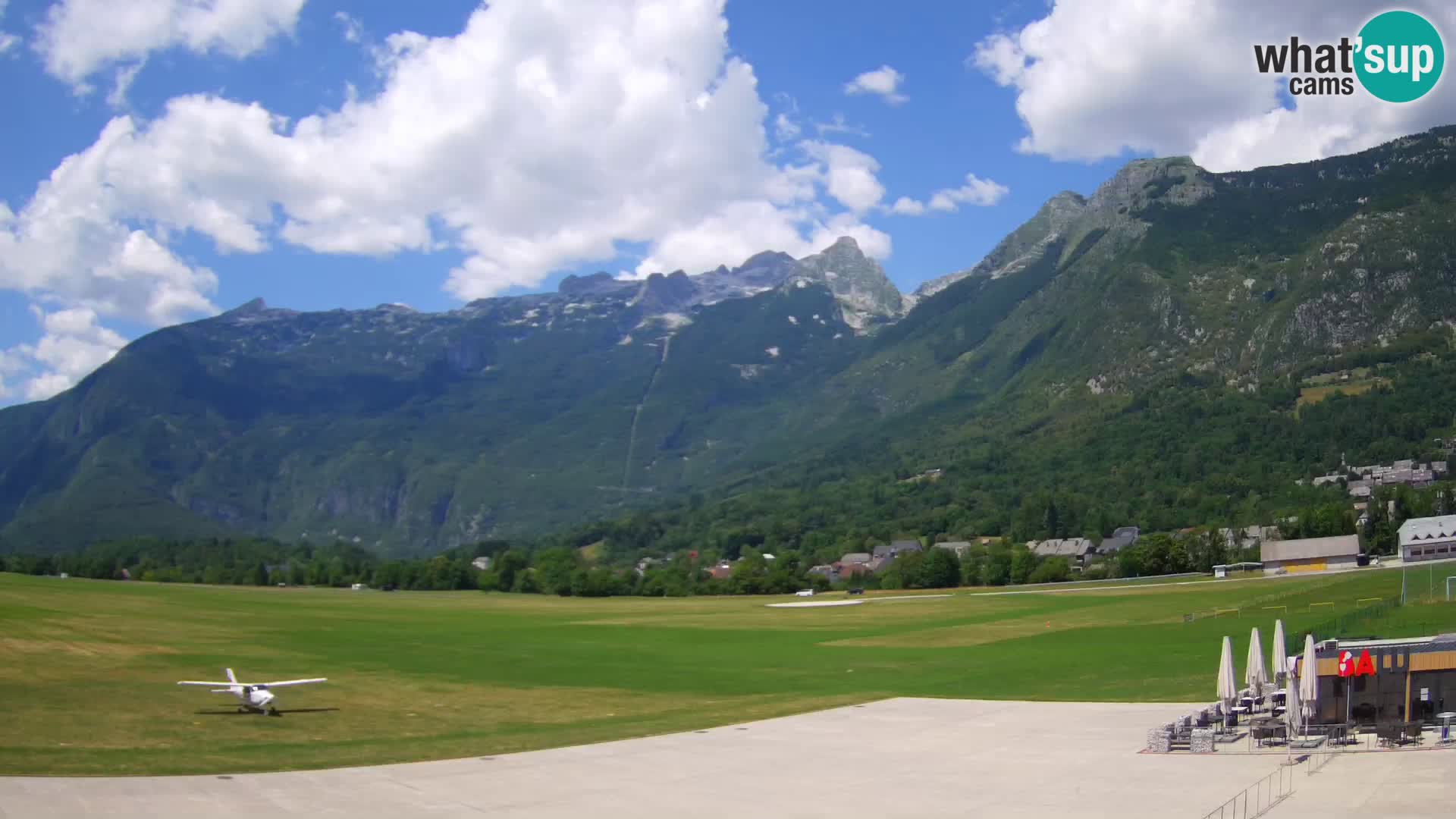 Webcam en direct Aéroport de Bovec – Vue sur Kanin