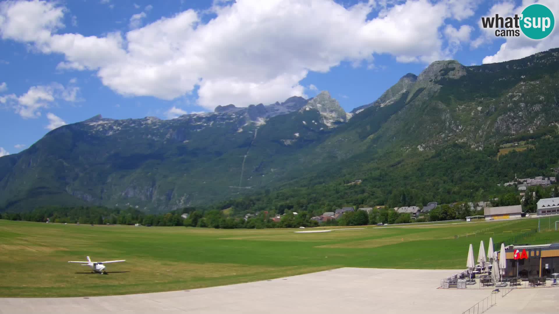 Webcam en direct Aéroport de Bovec – Vue sur Kanin