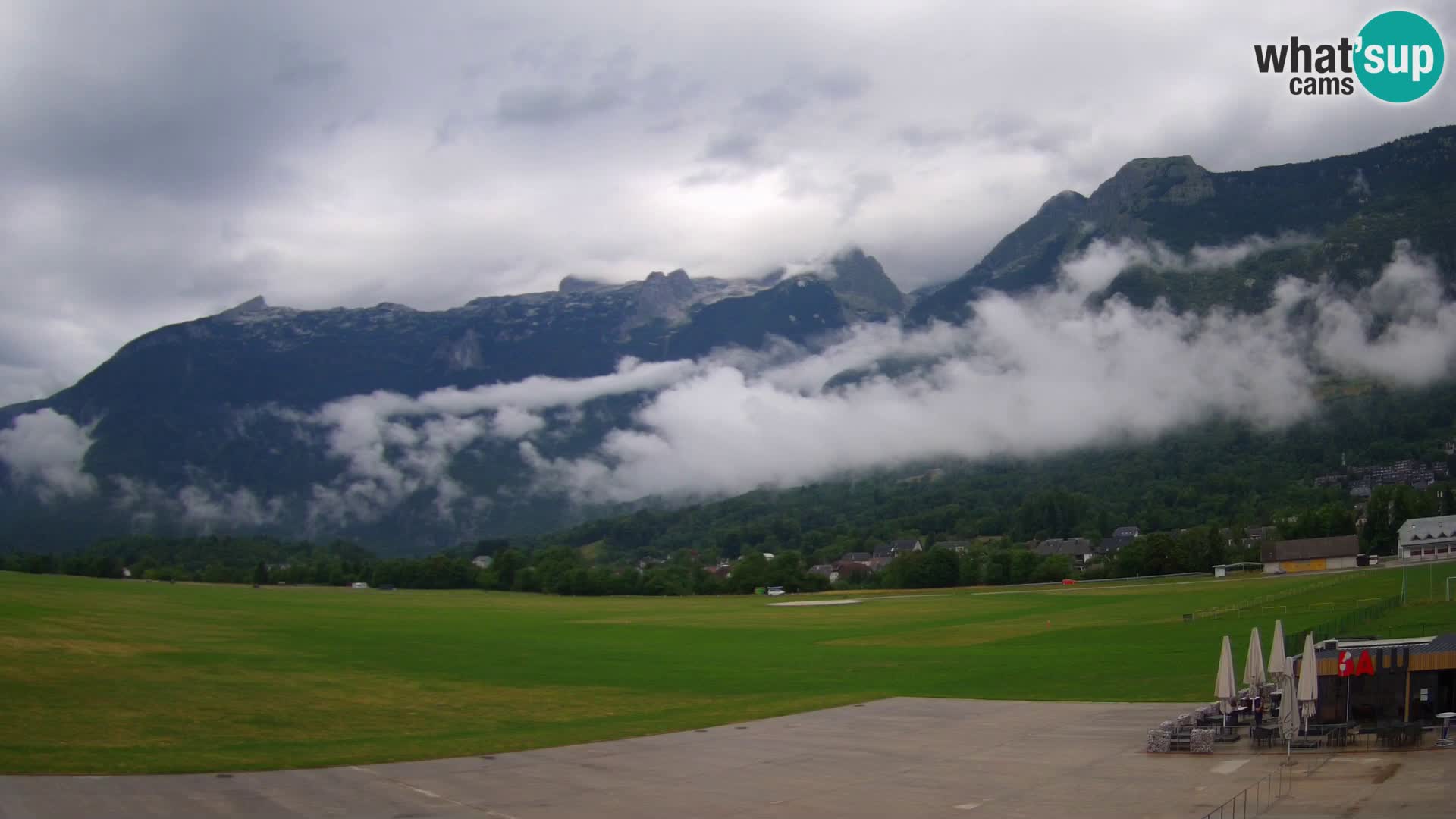 Cámara web en vivo Aeropuerto de Bovec – Vista a Kanin