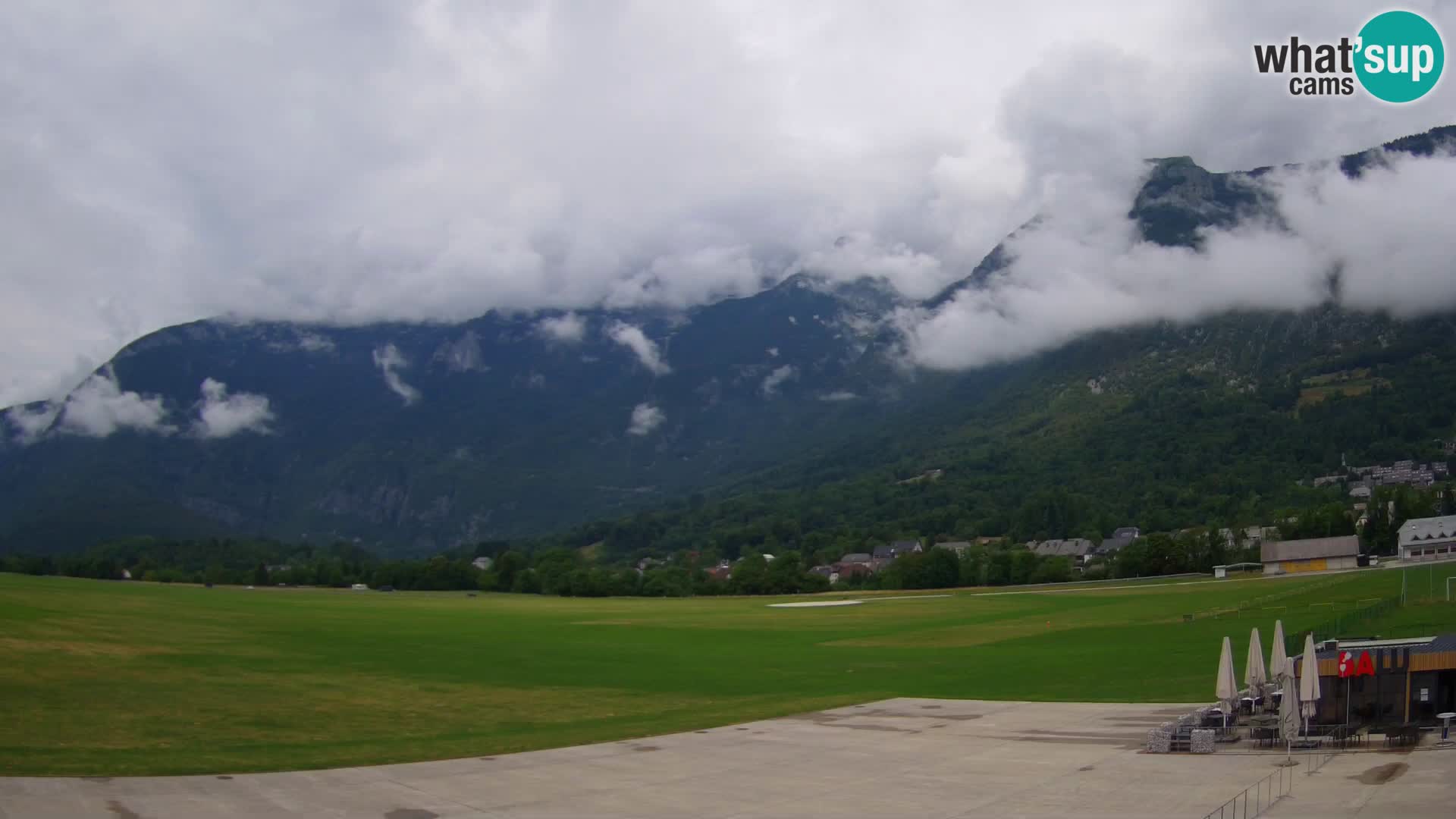 Cámara web en vivo Aeropuerto de Bovec – Vista a Kanin