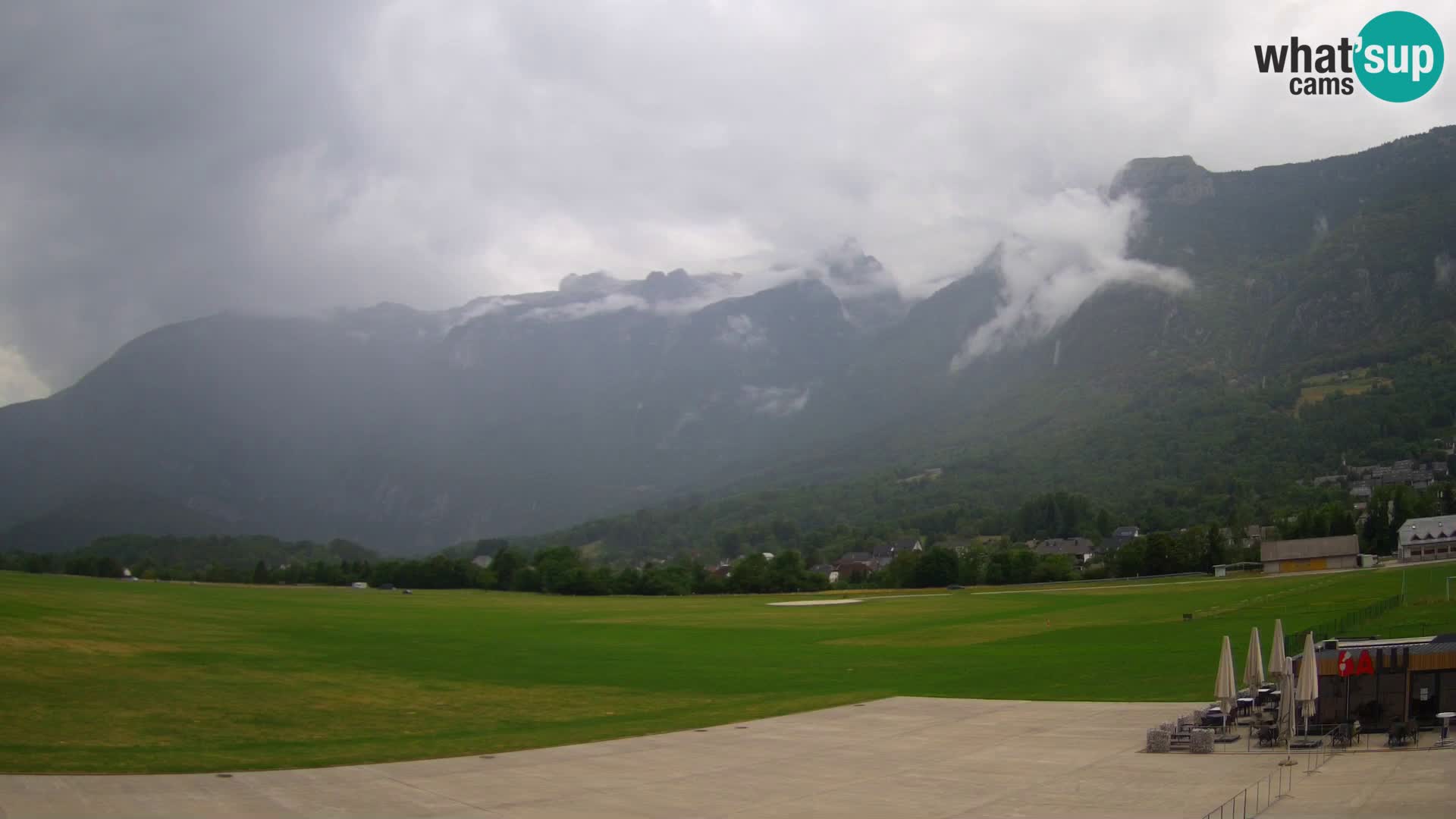 Webcam en direct Aéroport de Bovec – Vue sur Kanin