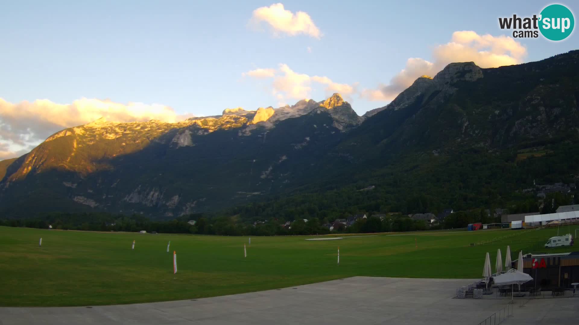 Live webcam Bovec airport – View to Kanin