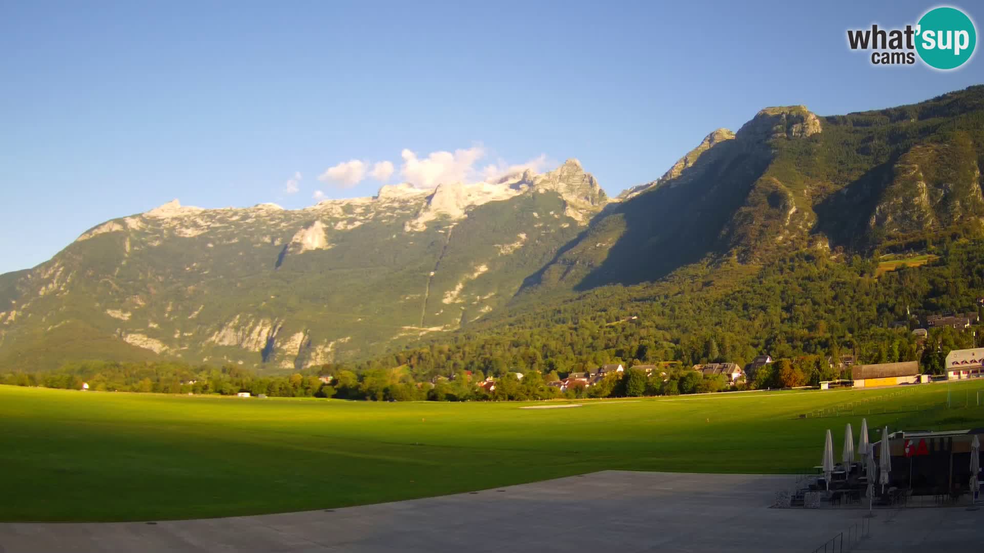 Webcam en direct Aéroport de Bovec – Vue sur Kanin