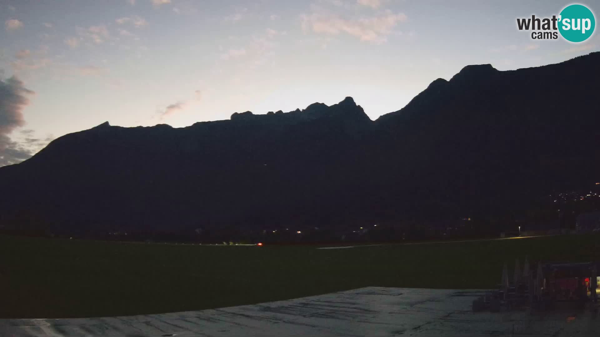 Web kamera uživo Zračna luka Bovec – Pogled na Kanin