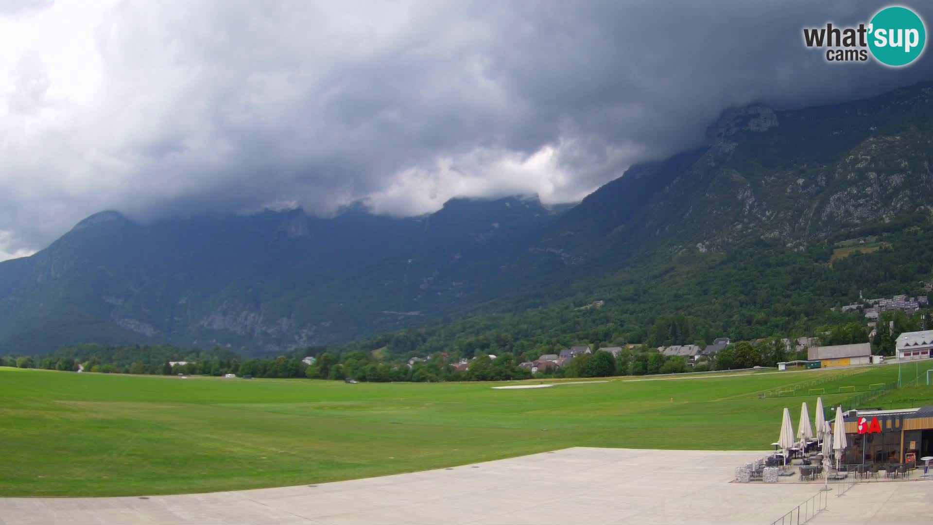 Webcam en direct Aéroport de Bovec – Vue sur Kanin