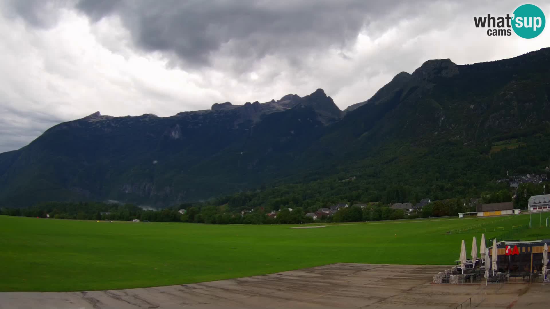 Cámara web en vivo Aeropuerto de Bovec – Vista a Kanin