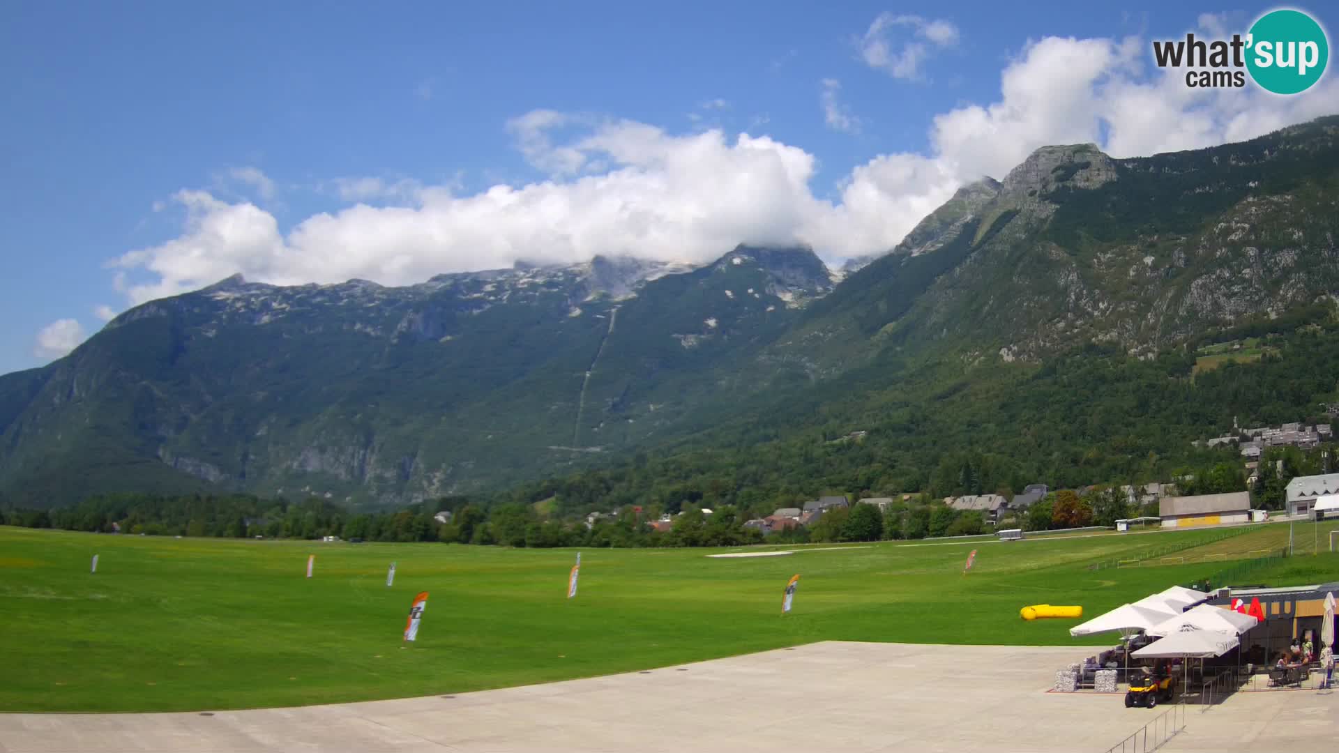Live webcam Bovec airport – View to Kanin