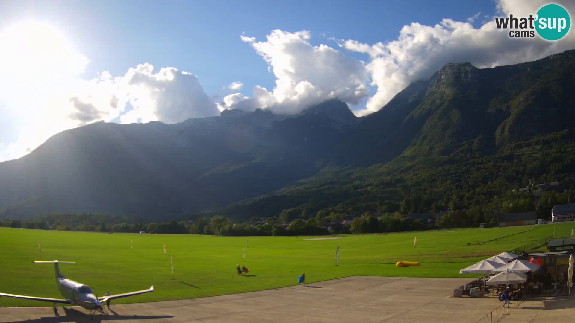 Cámara web en vivo Aeropuerto de Bovec – Vista a Kanin