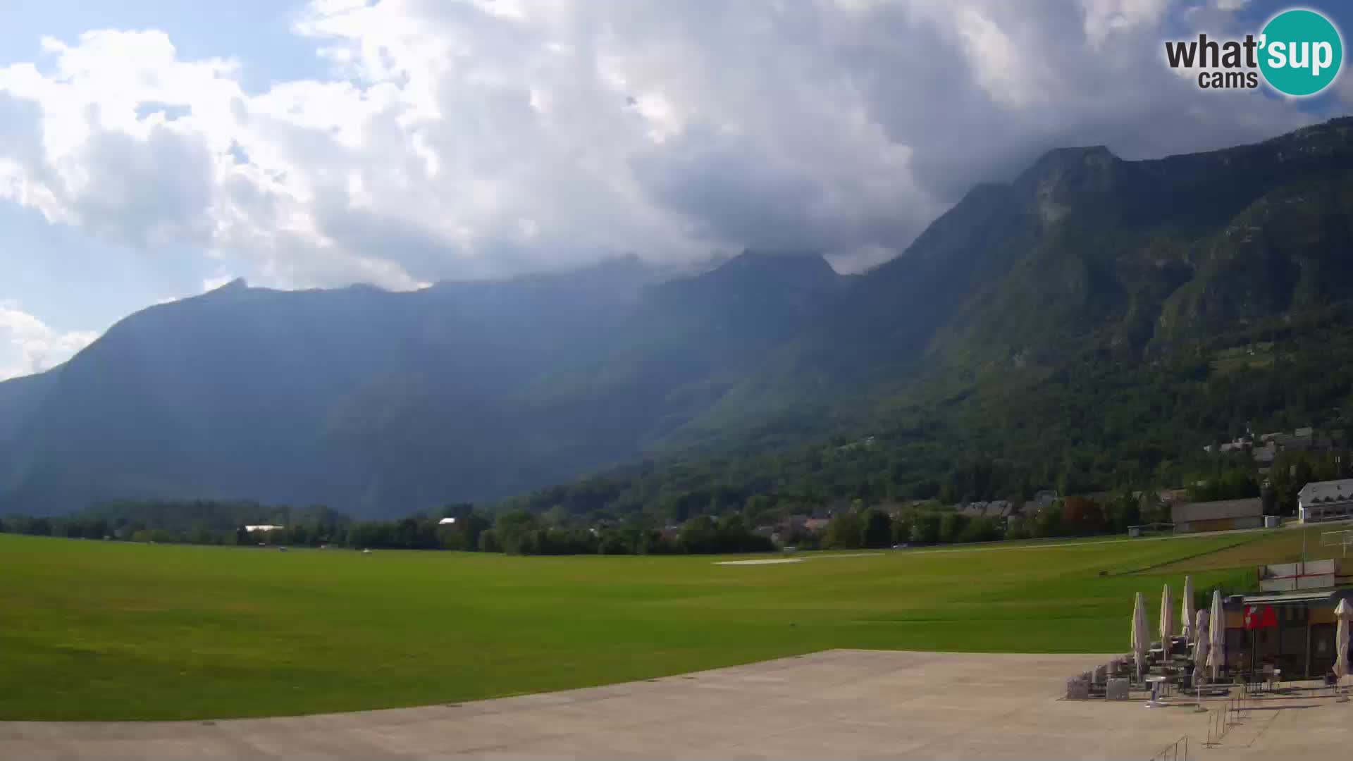 Webcam en direct Aéroport de Bovec – Vue sur Kanin