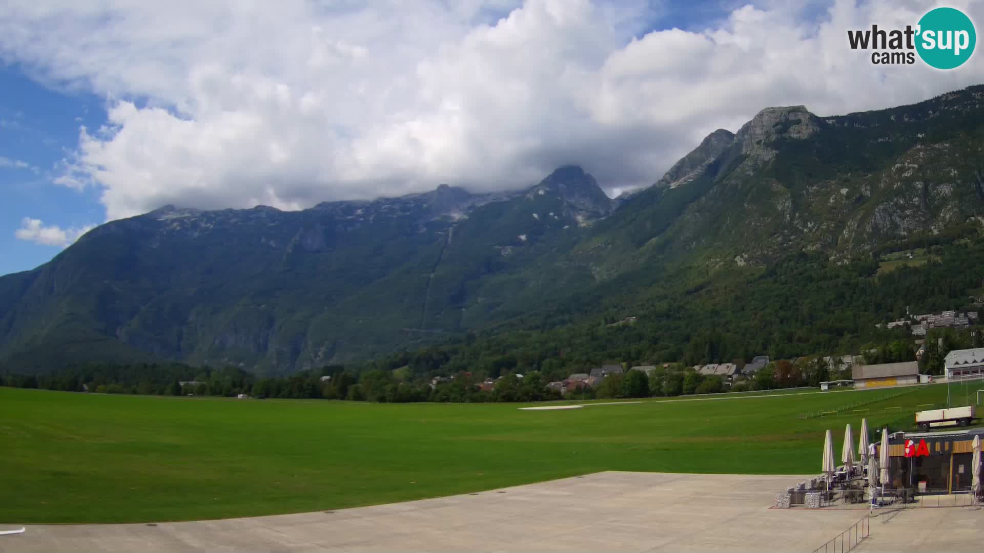 Webcam en direct Aéroport de Bovec – Vue sur Kanin