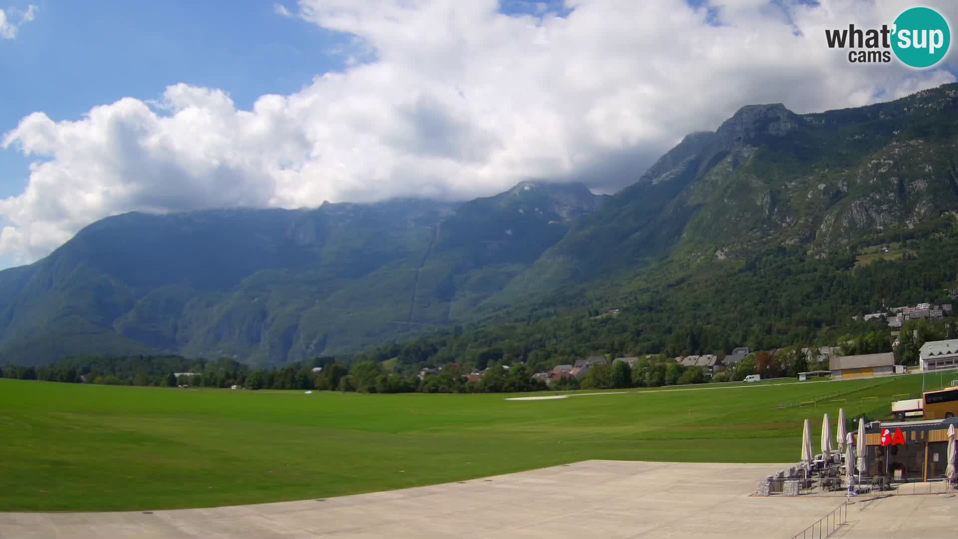 Webcam en direct Aéroport de Bovec – Vue sur Kanin