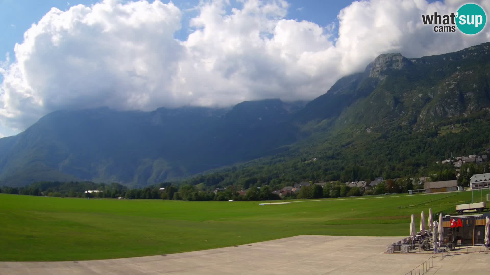 Webcam en direct Aéroport de Bovec – Vue sur Kanin