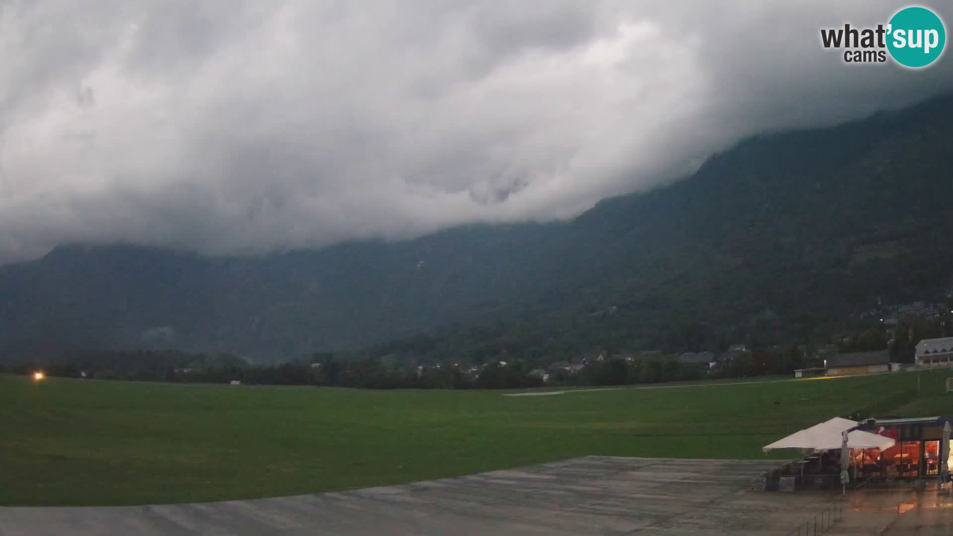 Webcam en direct Aéroport de Bovec – Vue sur Kanin