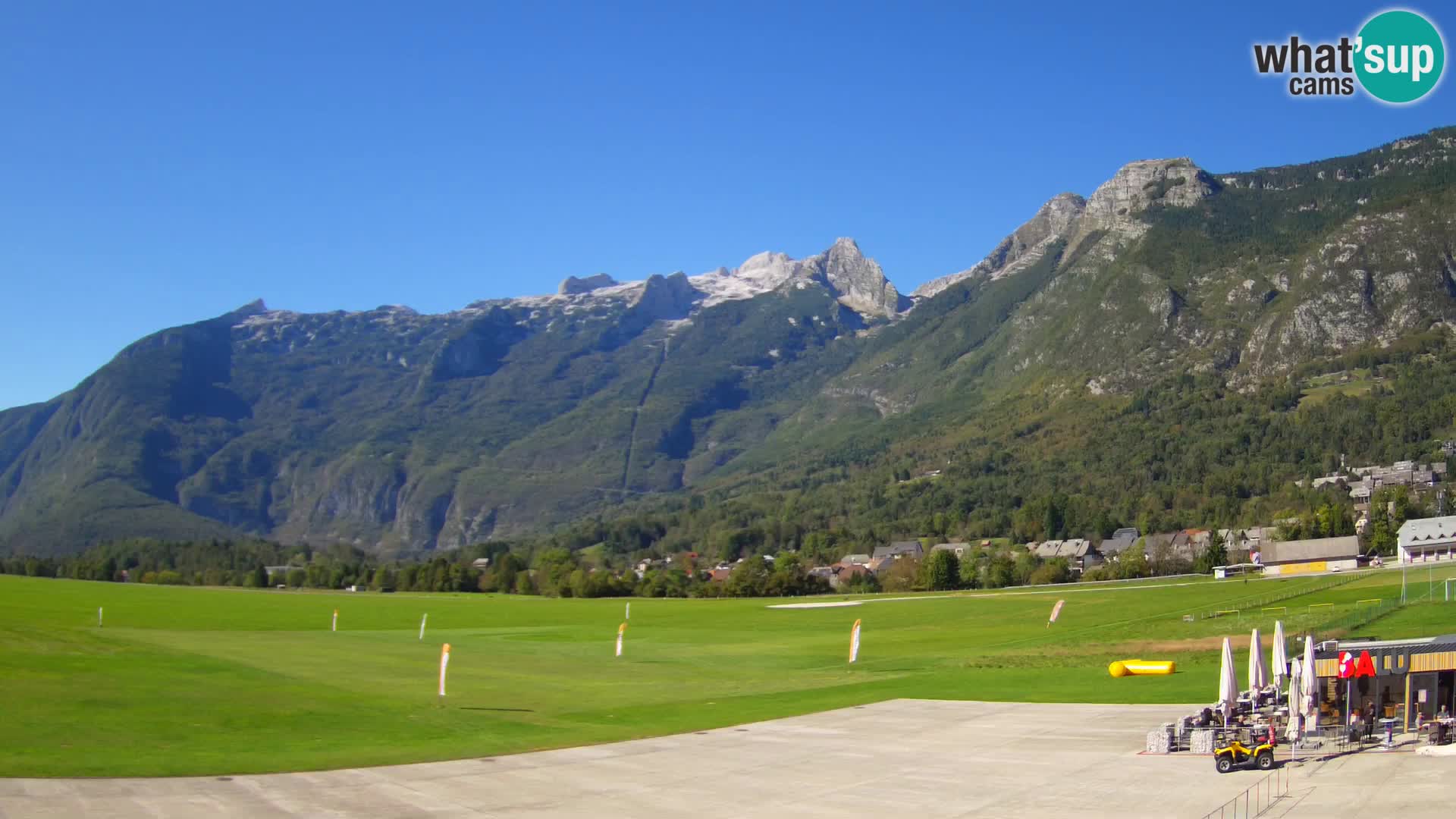 Spletna kamera letališče Bovec – pogled proti Kaninu