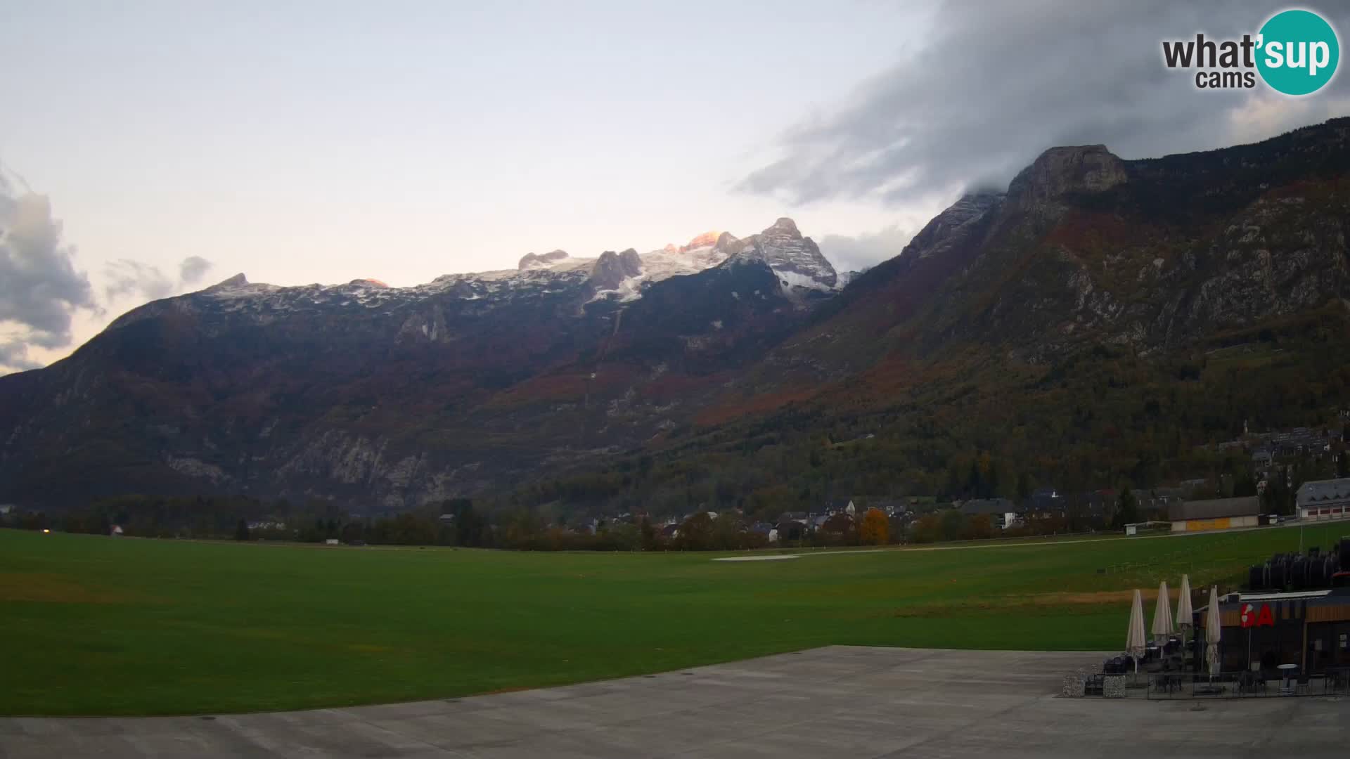 Live webcam Bovec airport – View to Kanin