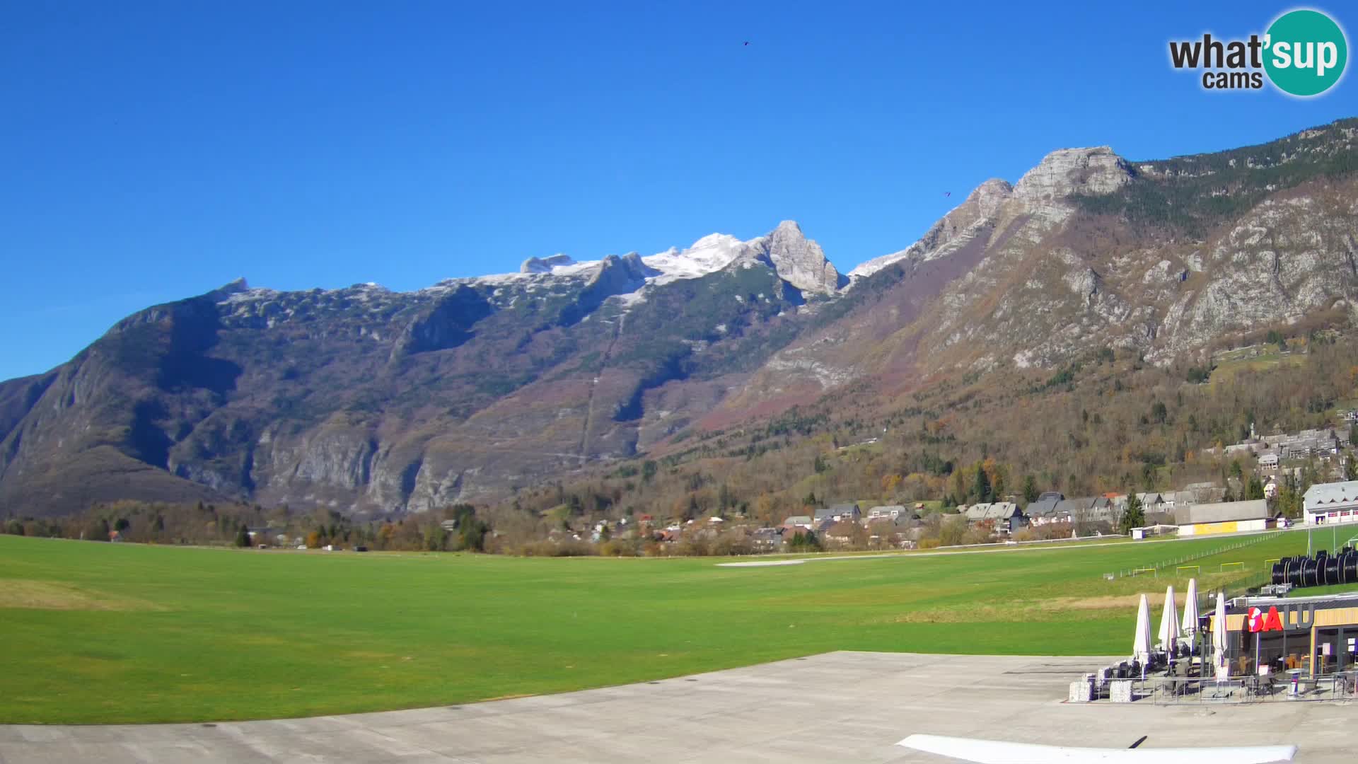 Web kamera uživo Zračna luka Bovec – Pogled na Kanin