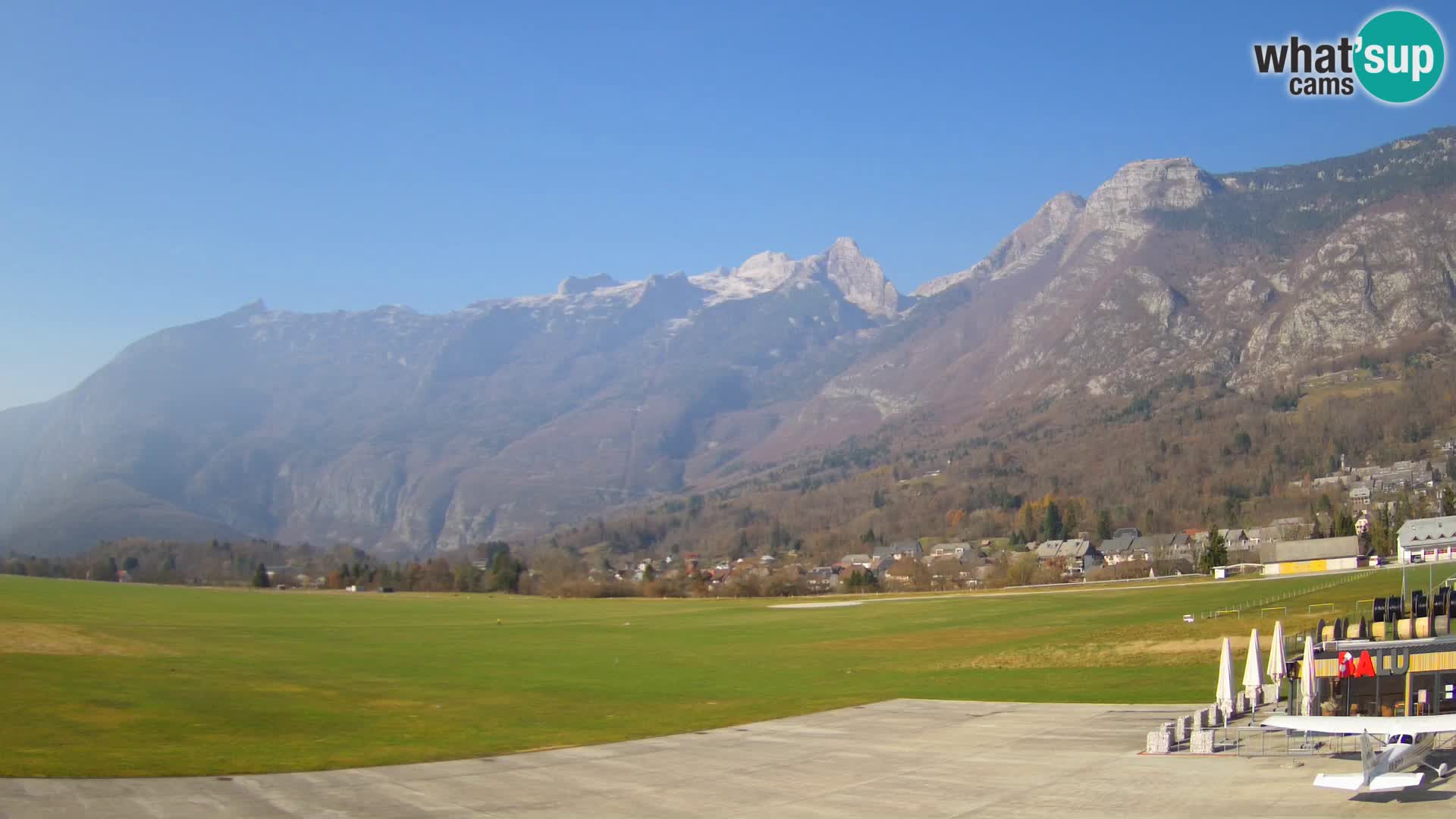 Live webcam Bovec airport – View to Kanin