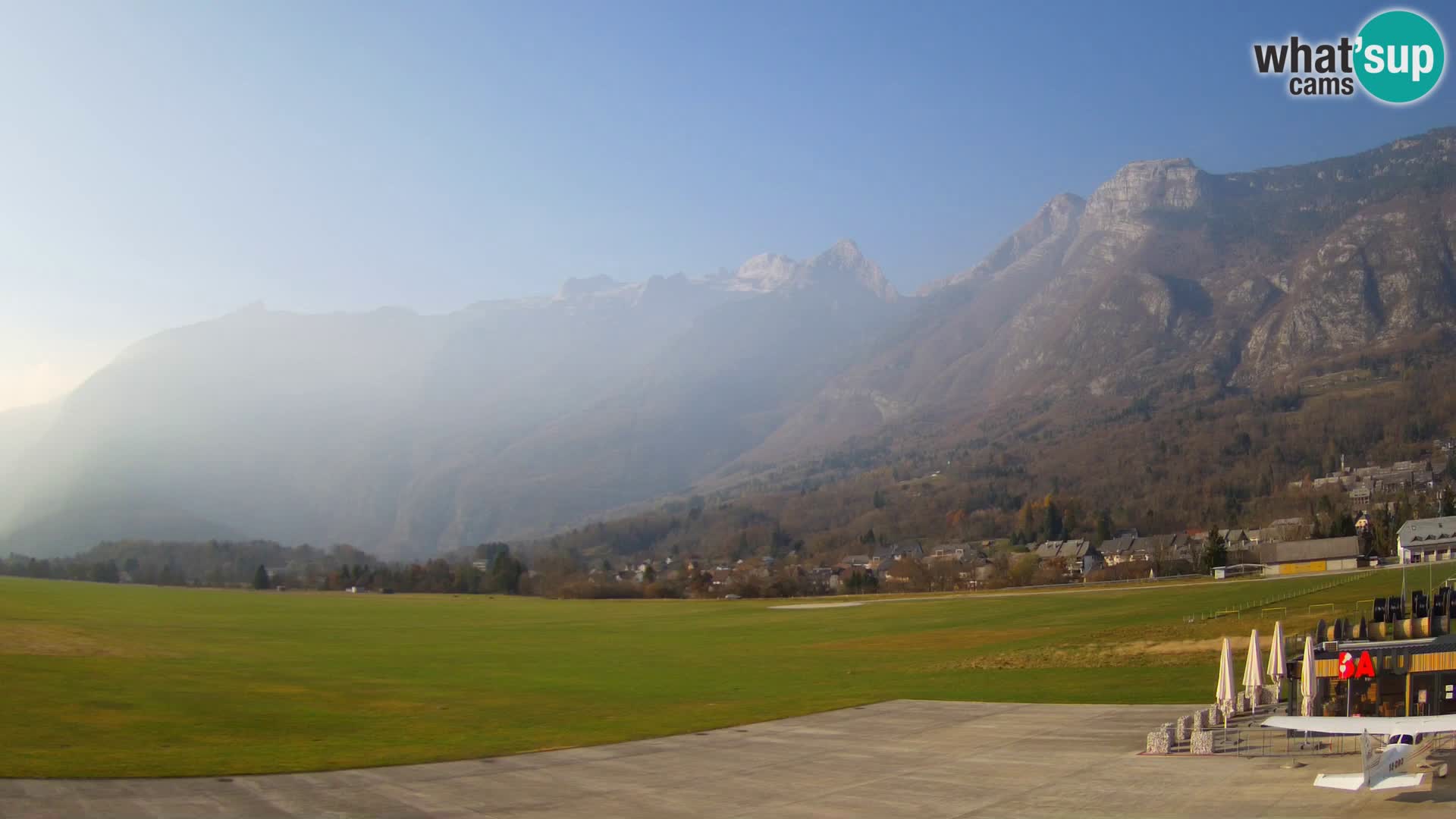 Live webcam Bovec airport – View to Kanin
