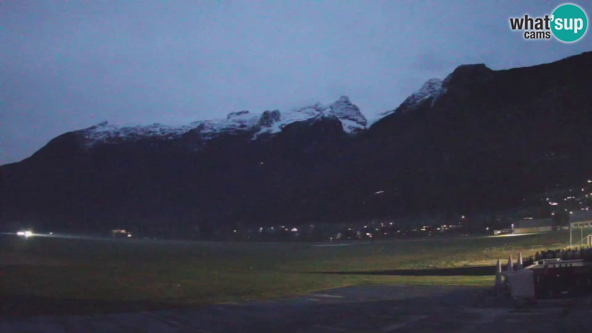 Spletna kamera letališče Bovec – pogled proti Kaninu