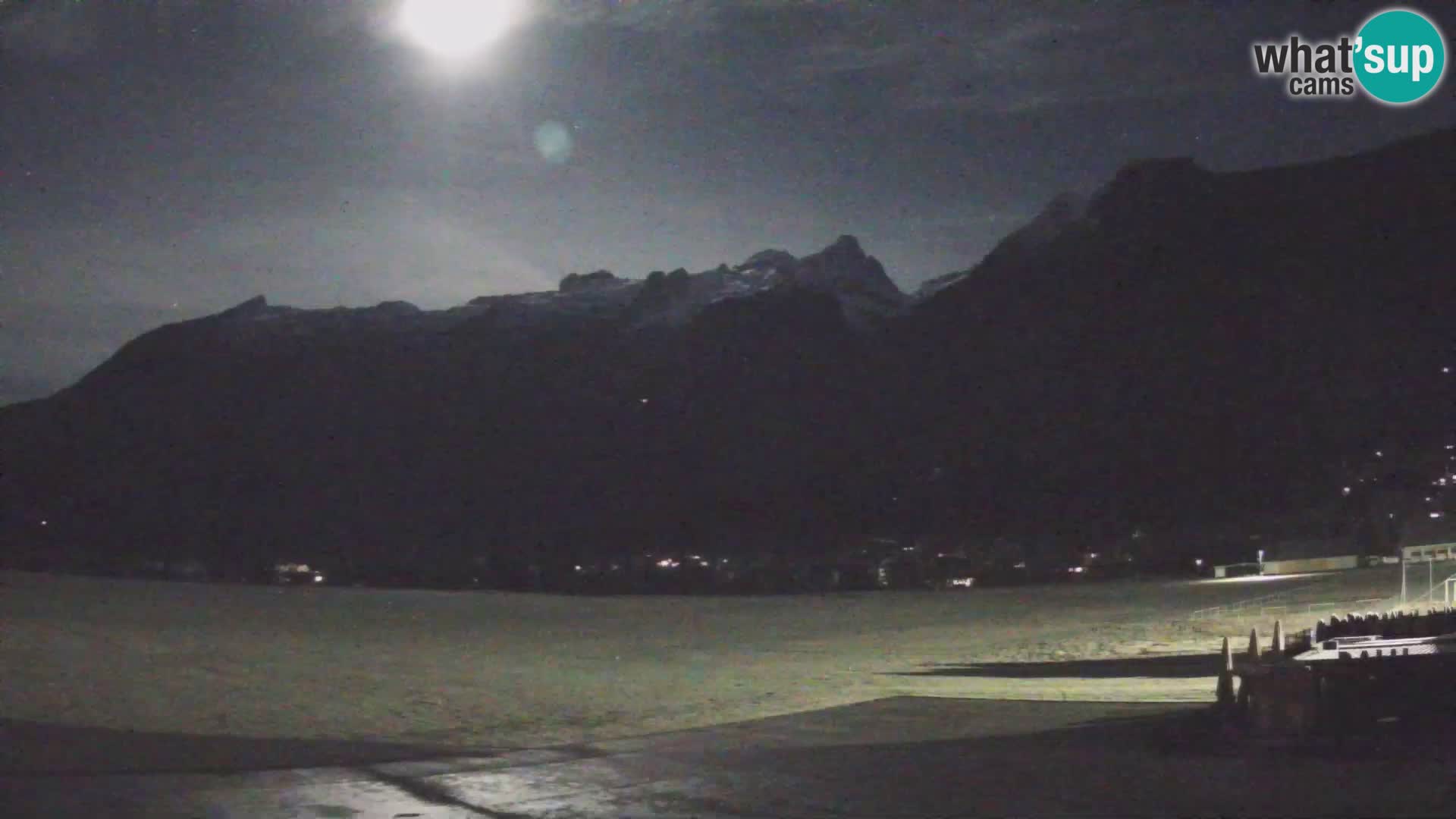 Web kamera uživo Zračna luka Bovec – Pogled na Kanin