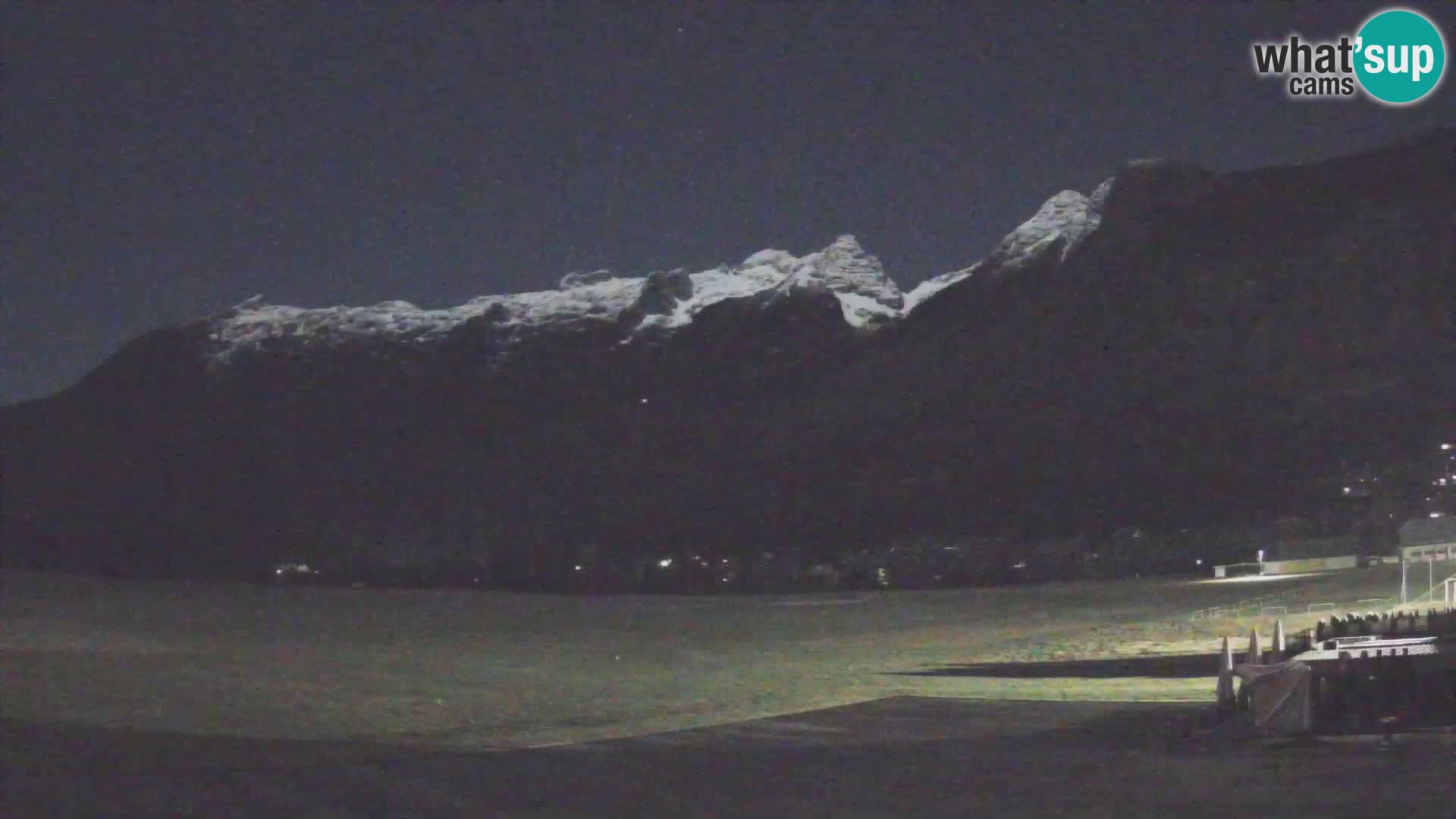 Spletna kamera letališče Bovec – pogled proti Kaninu