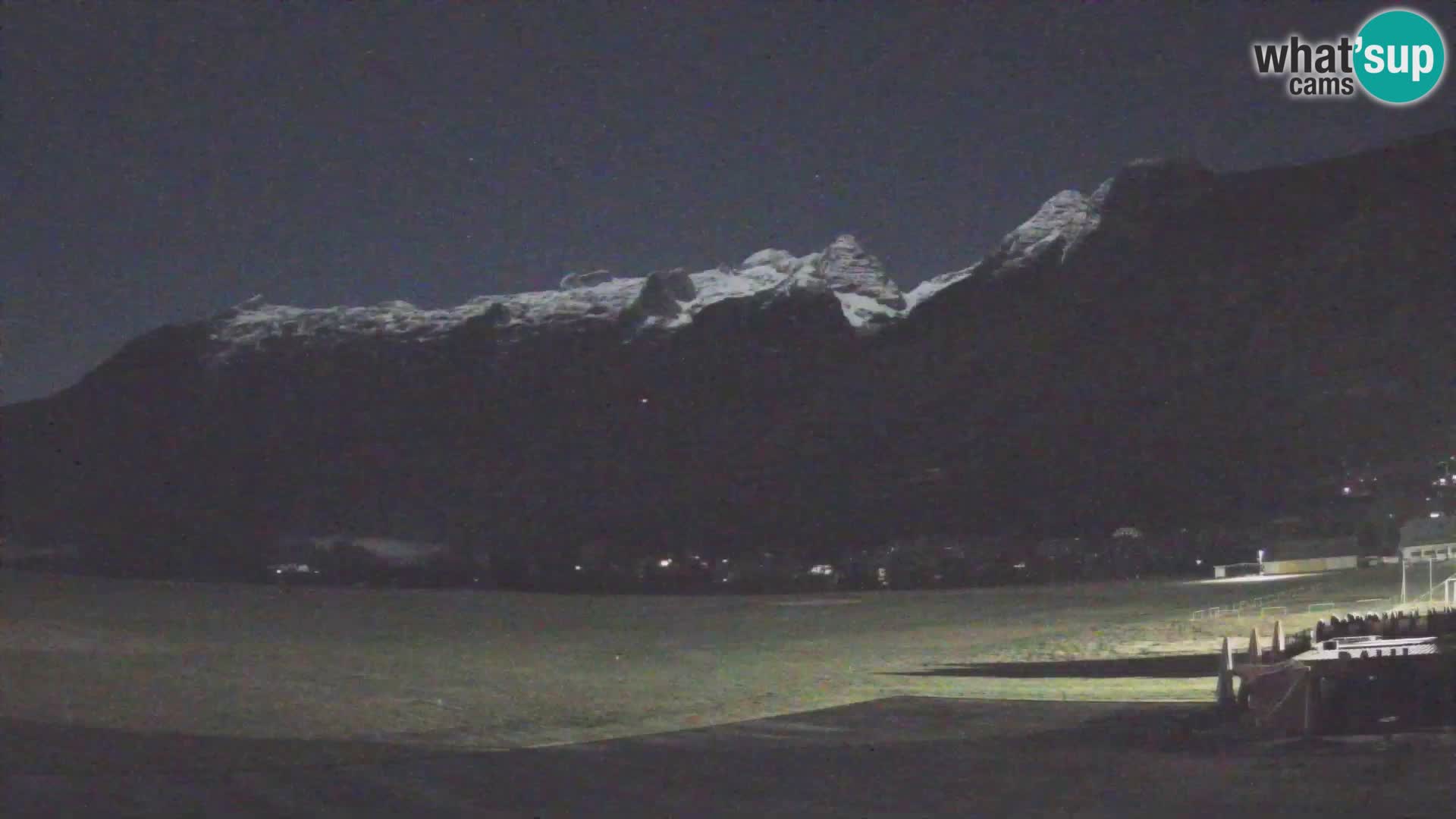 Spletna kamera letališče Bovec – pogled proti Kaninu