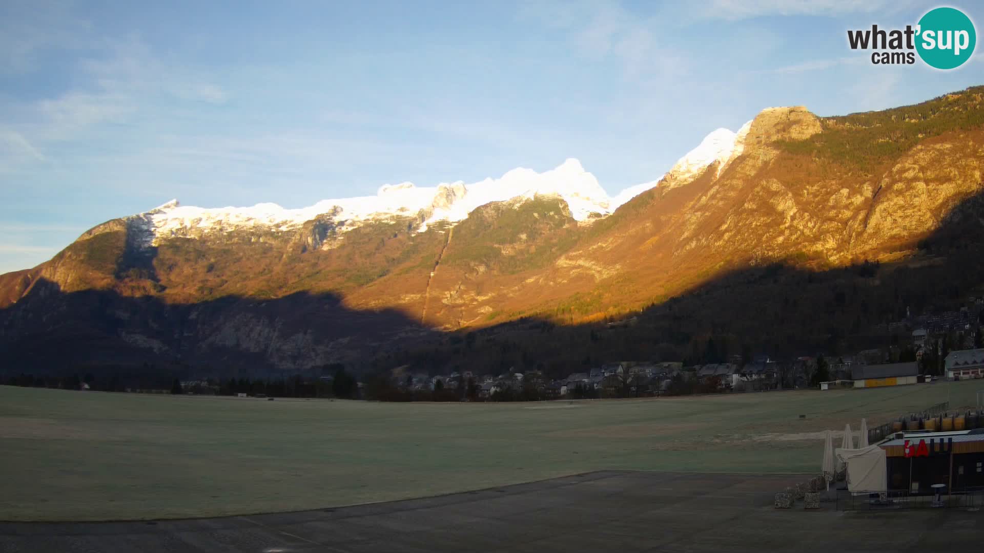 Webcam en direct Aéroport de Bovec – Vue sur Kanin