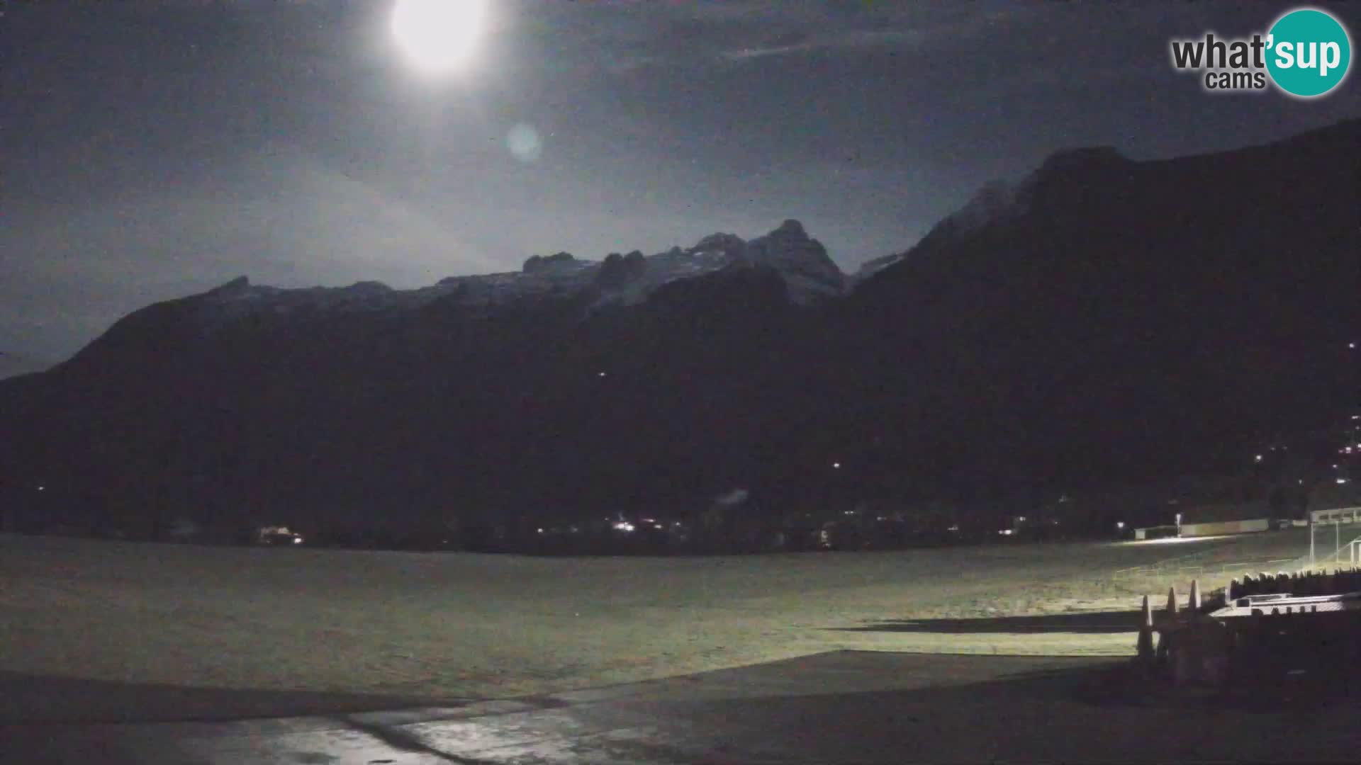 Web kamera uživo Zračna luka Bovec – Pogled na Kanin