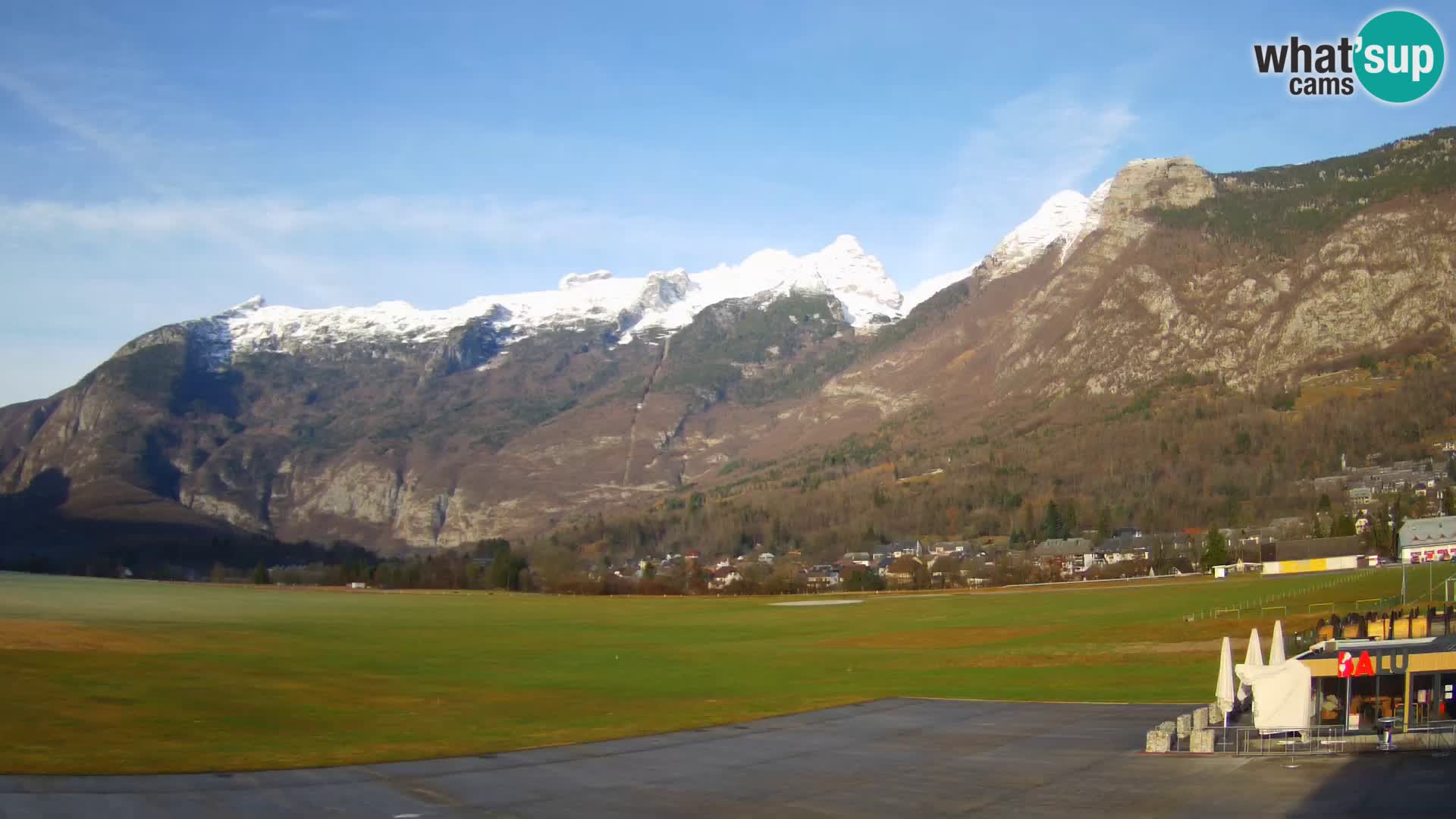 Cámara web en vivo Aeropuerto de Bovec – Vista a Kanin