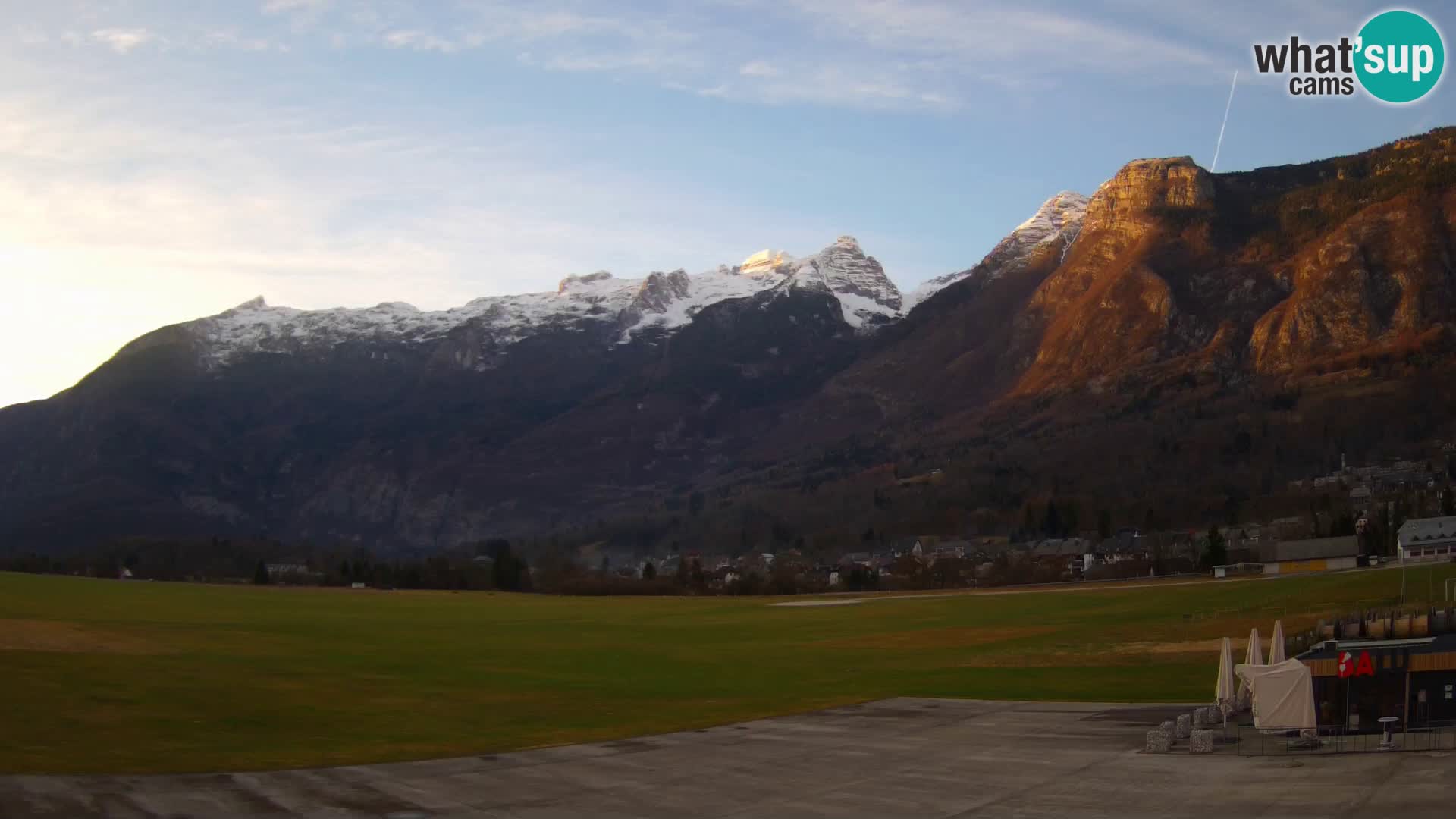 Webcam en direct Aéroport de Bovec – Vue sur Kanin