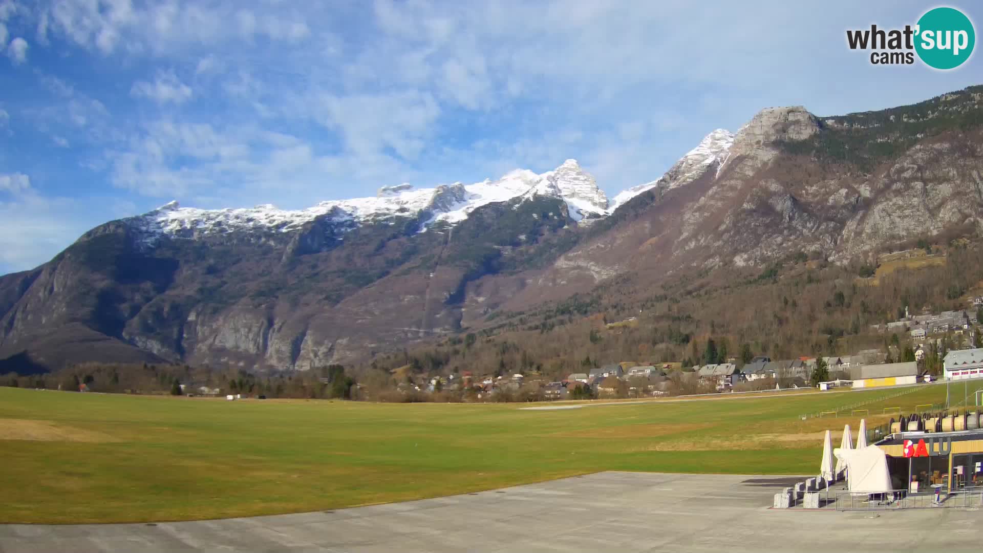 Web kamera uživo Zračna luka Bovec – Pogled na Kanin