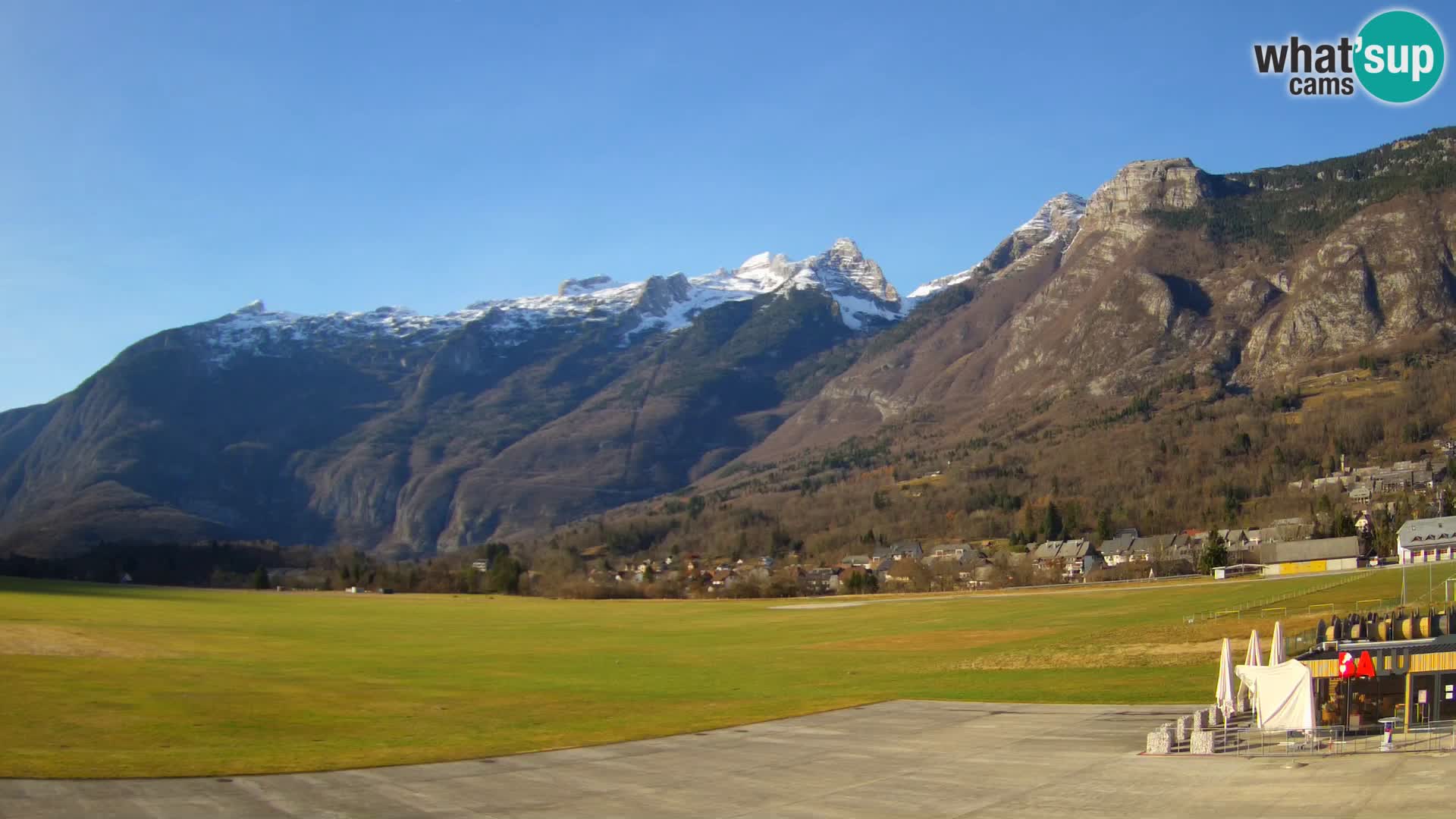 Webcam en direct Aéroport de Bovec – Vue sur Kanin