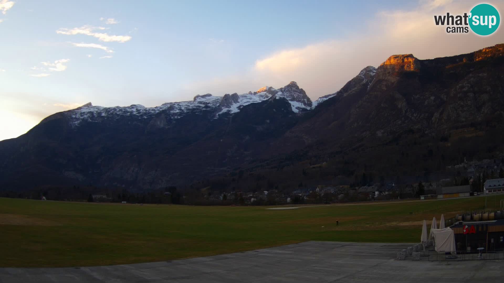 Webcam en direct Aéroport de Bovec – Vue sur Kanin