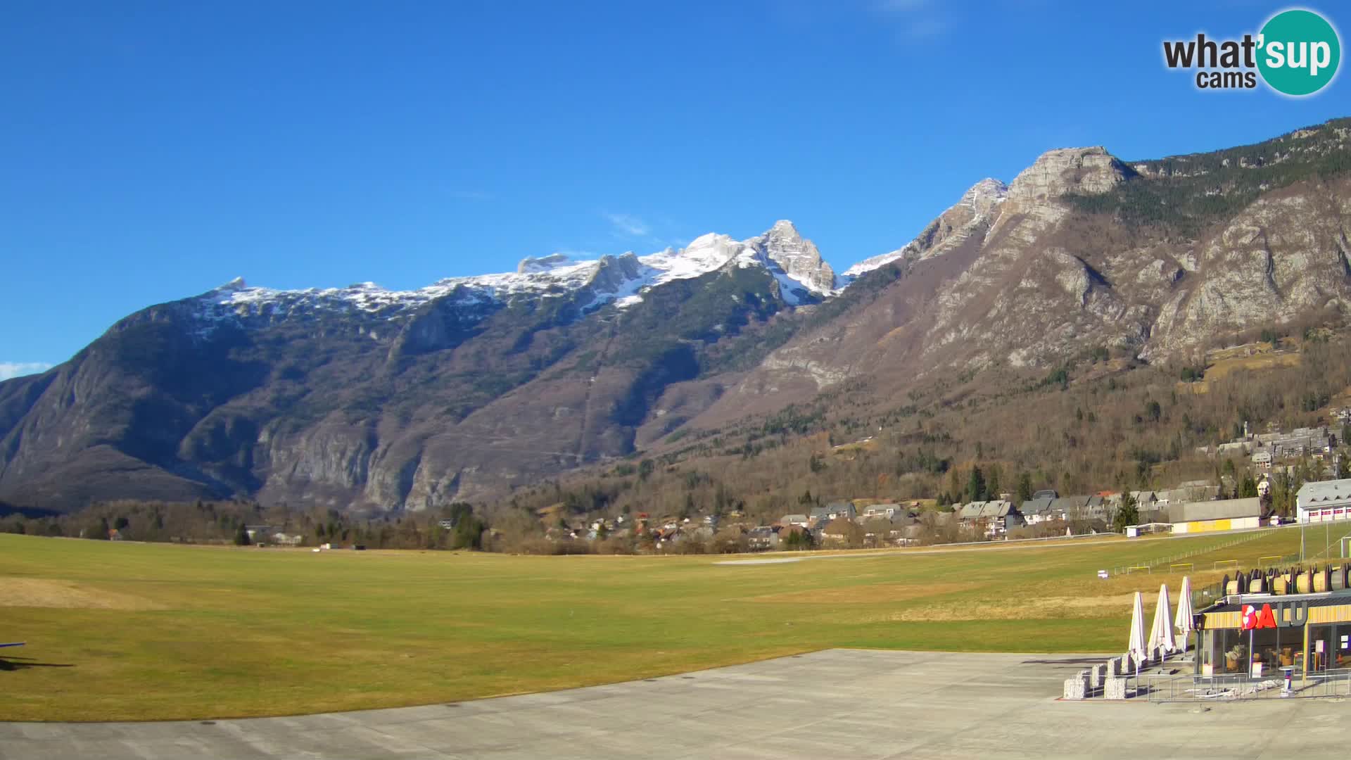 Webcam en direct Aéroport de Bovec – Vue sur Kanin