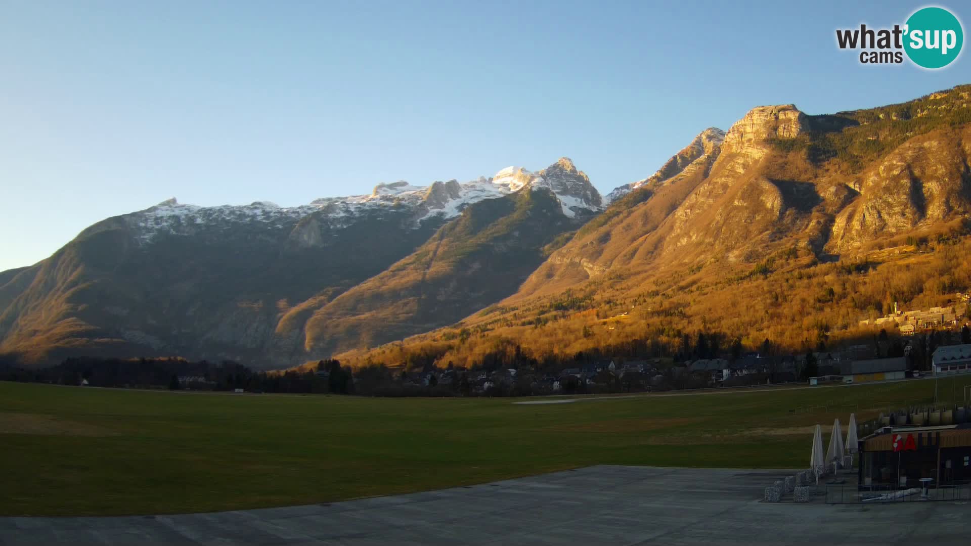 Webcam en direct Aéroport de Bovec – Vue sur Kanin