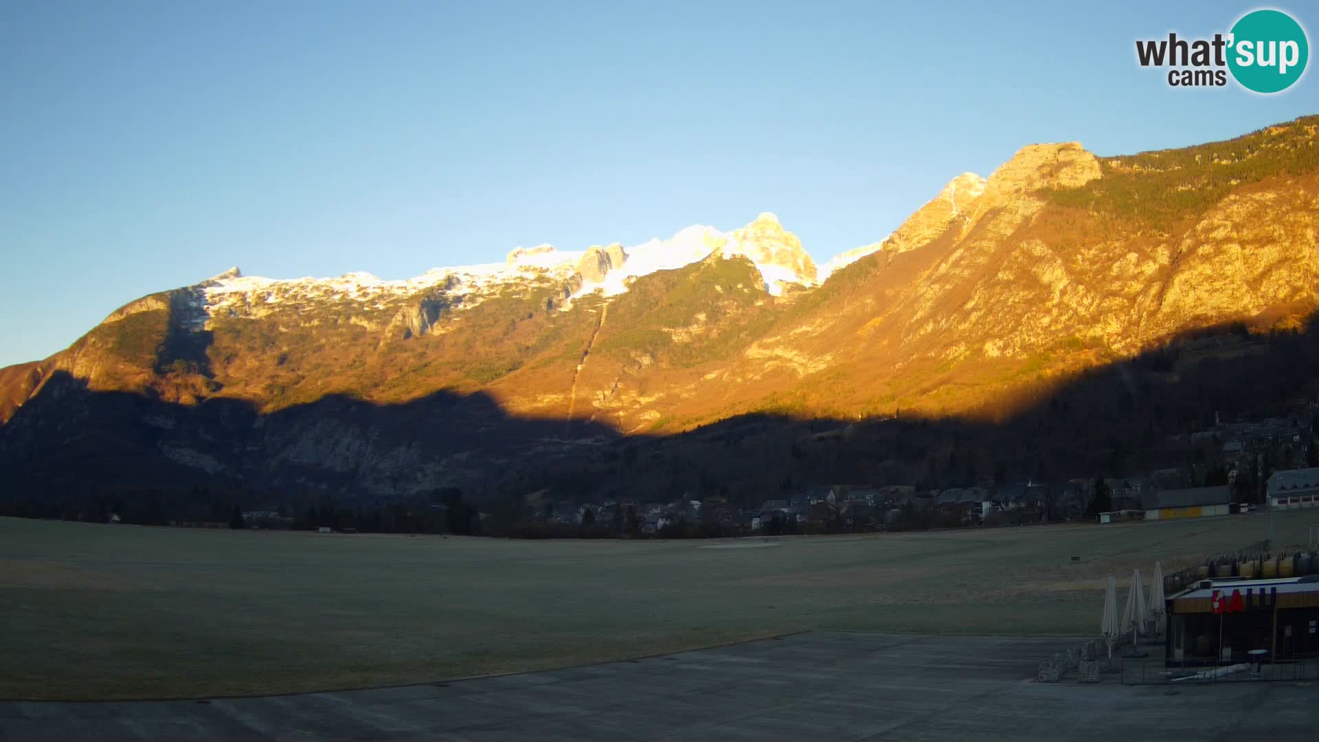 Webcam en direct Aéroport de Bovec – Vue sur Kanin