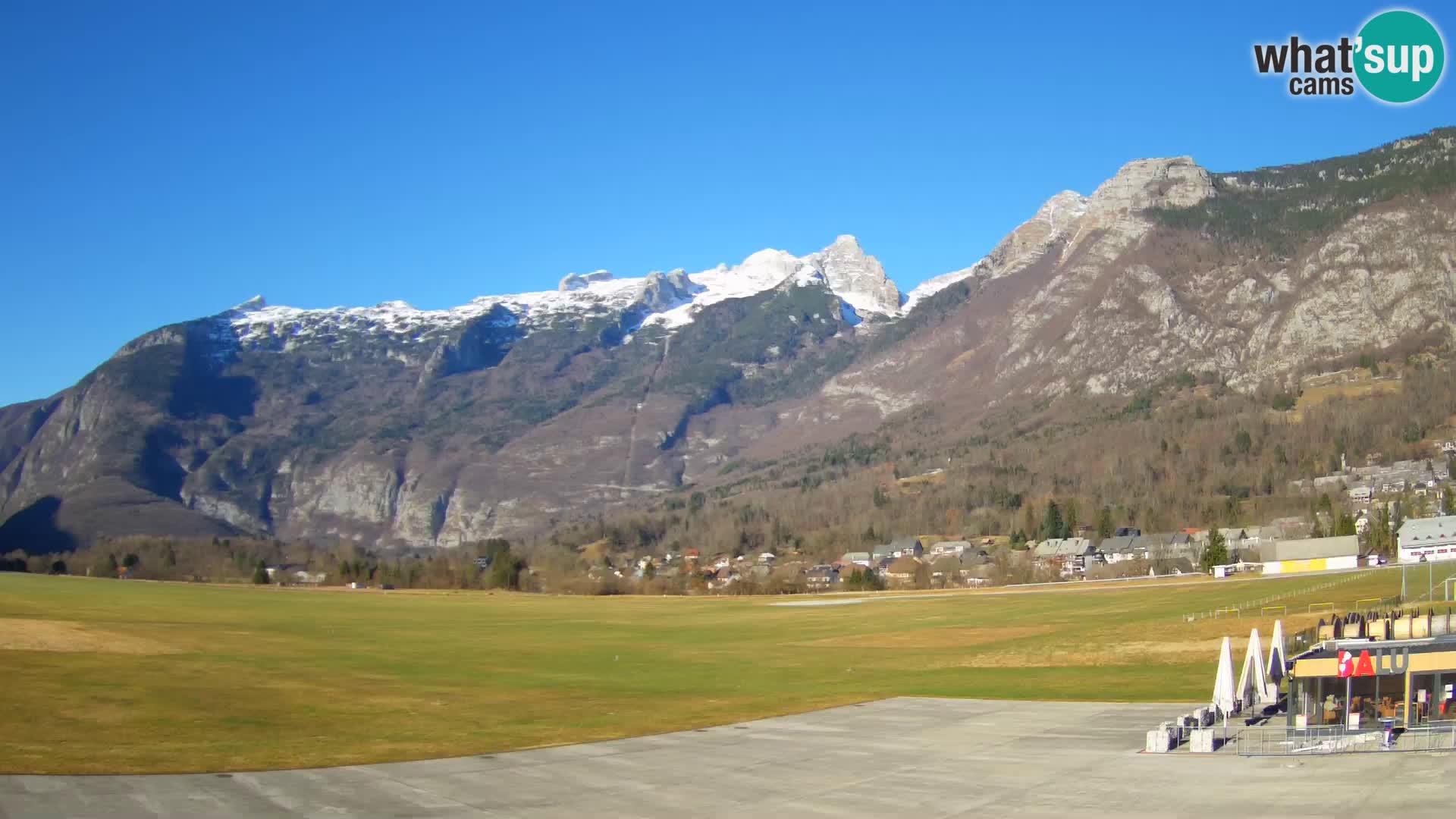 Webcam en direct Aéroport de Bovec – Vue sur Kanin