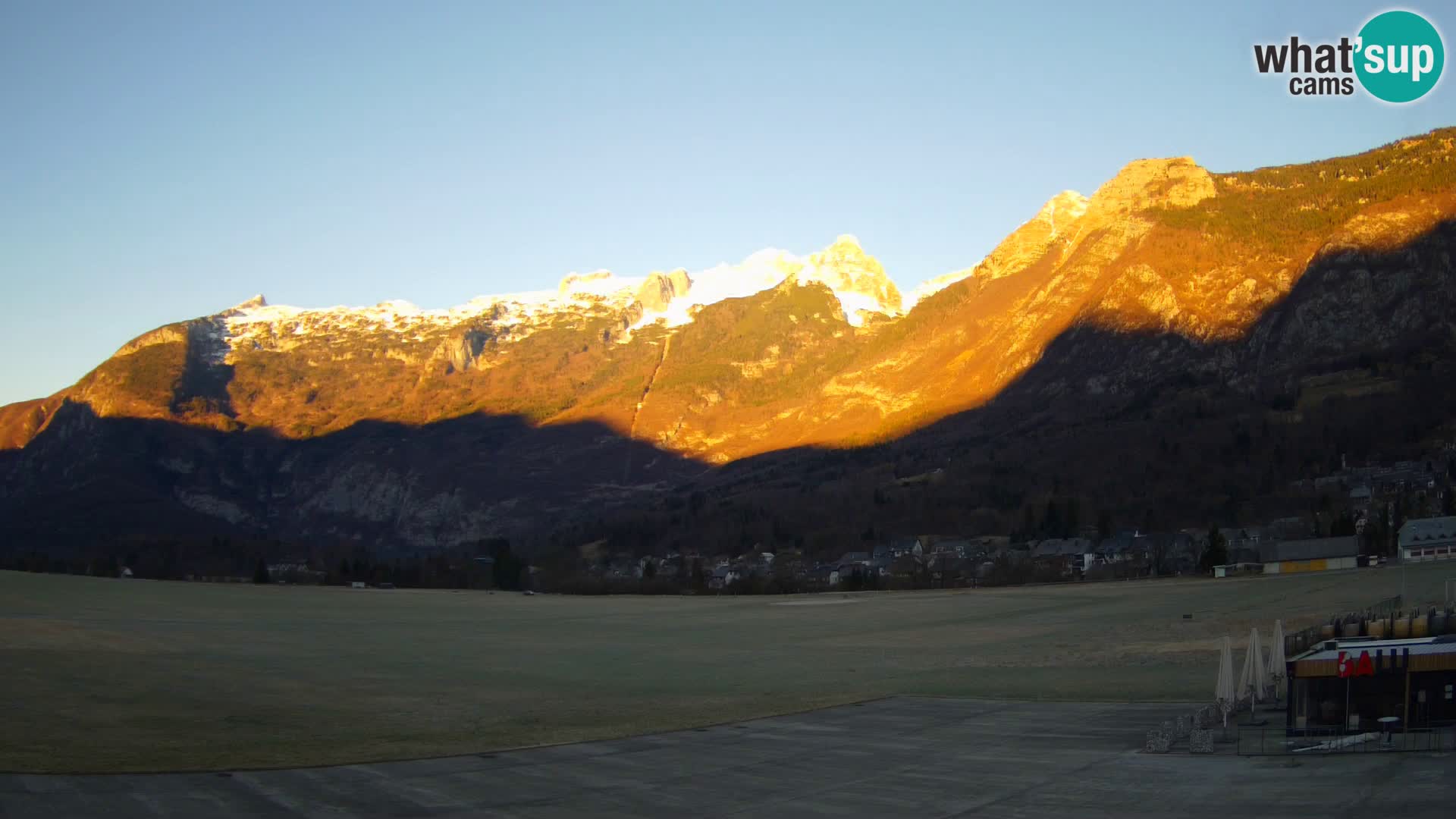 Webcam en direct Aéroport de Bovec – Vue sur Kanin