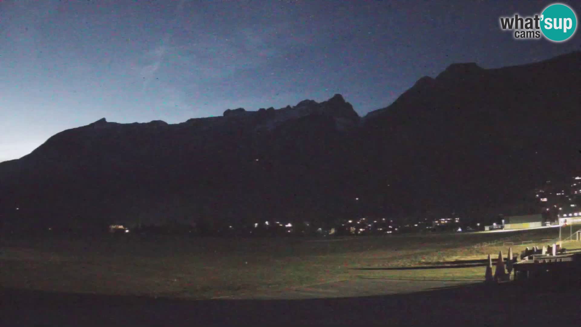 Web kamera uživo Zračna luka Bovec – Pogled na Kanin