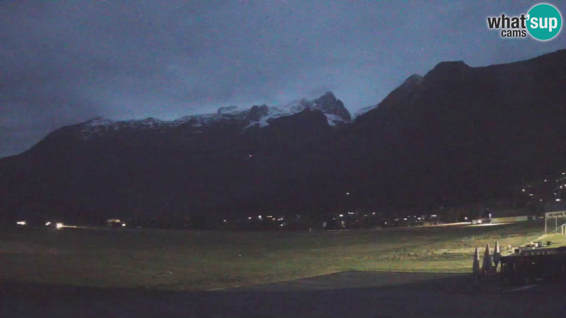 Spletna kamera letališče Bovec – pogled proti Kaninu