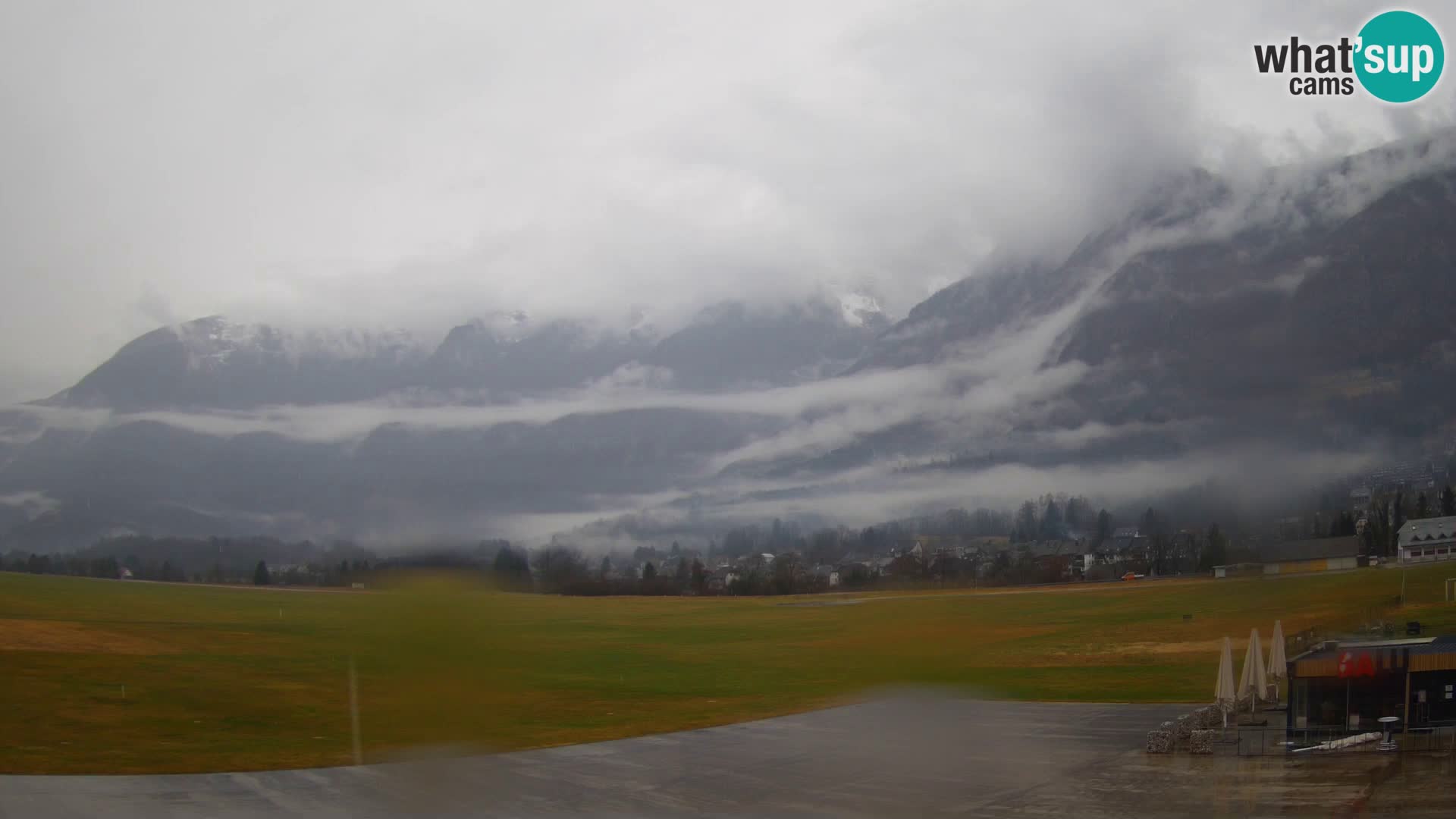 Cámara web en vivo Aeropuerto de Bovec – Vista a Kanin