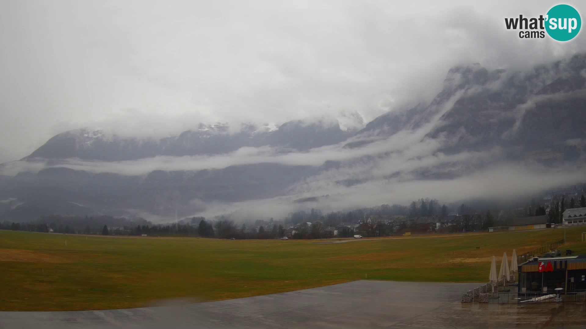 Webcam en direct Aéroport de Bovec – Vue sur Kanin