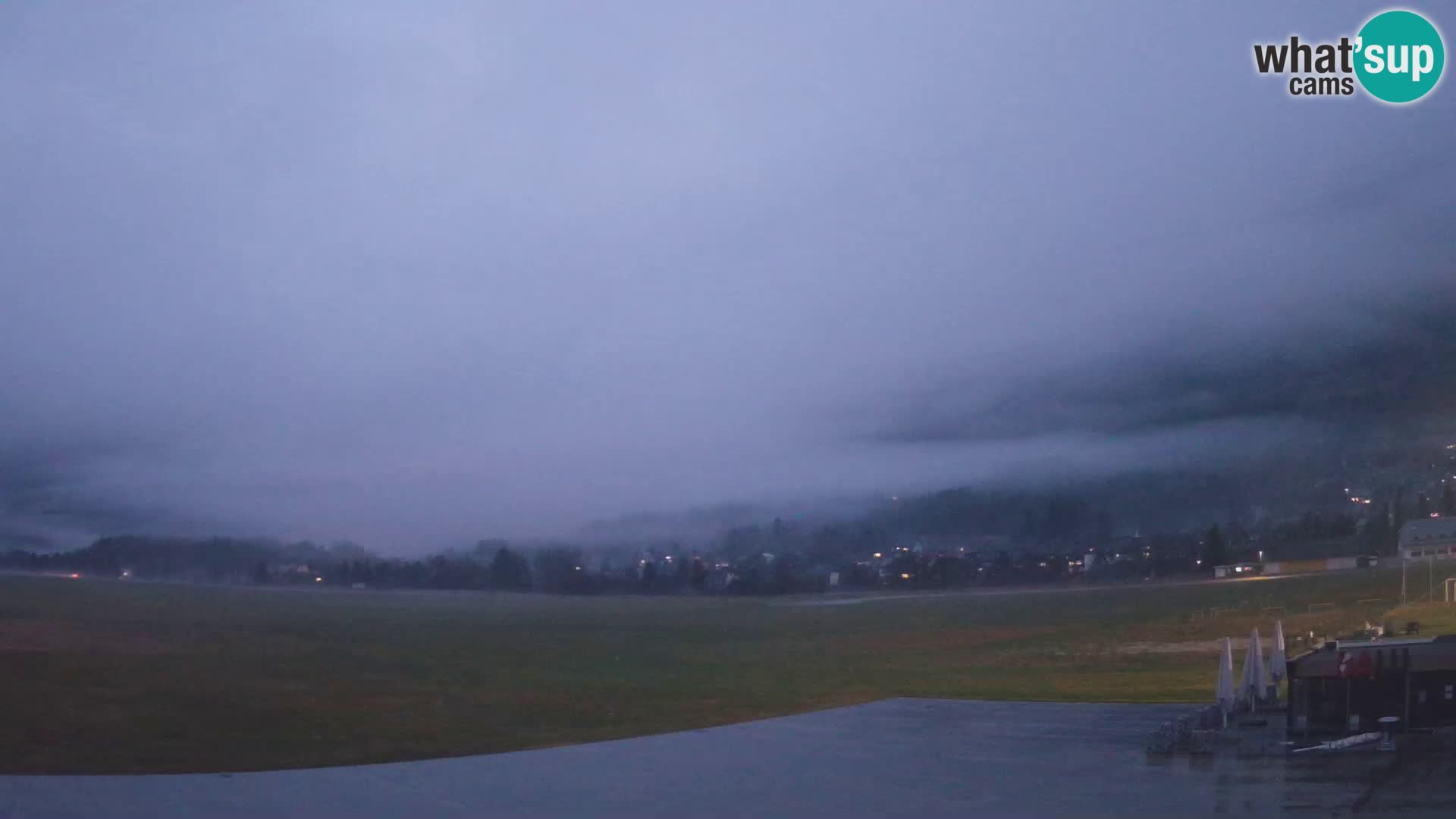 Web kamera uživo Zračna luka Bovec – Pogled na Kanin