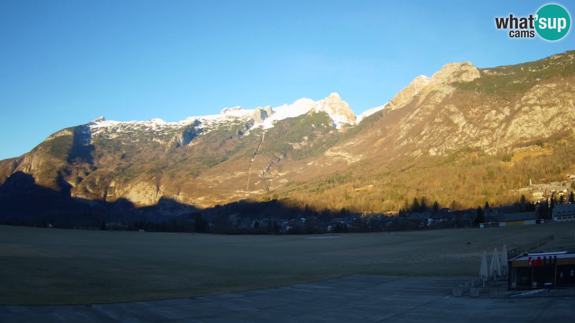 Live webcam Bovec airport – View to Kanin