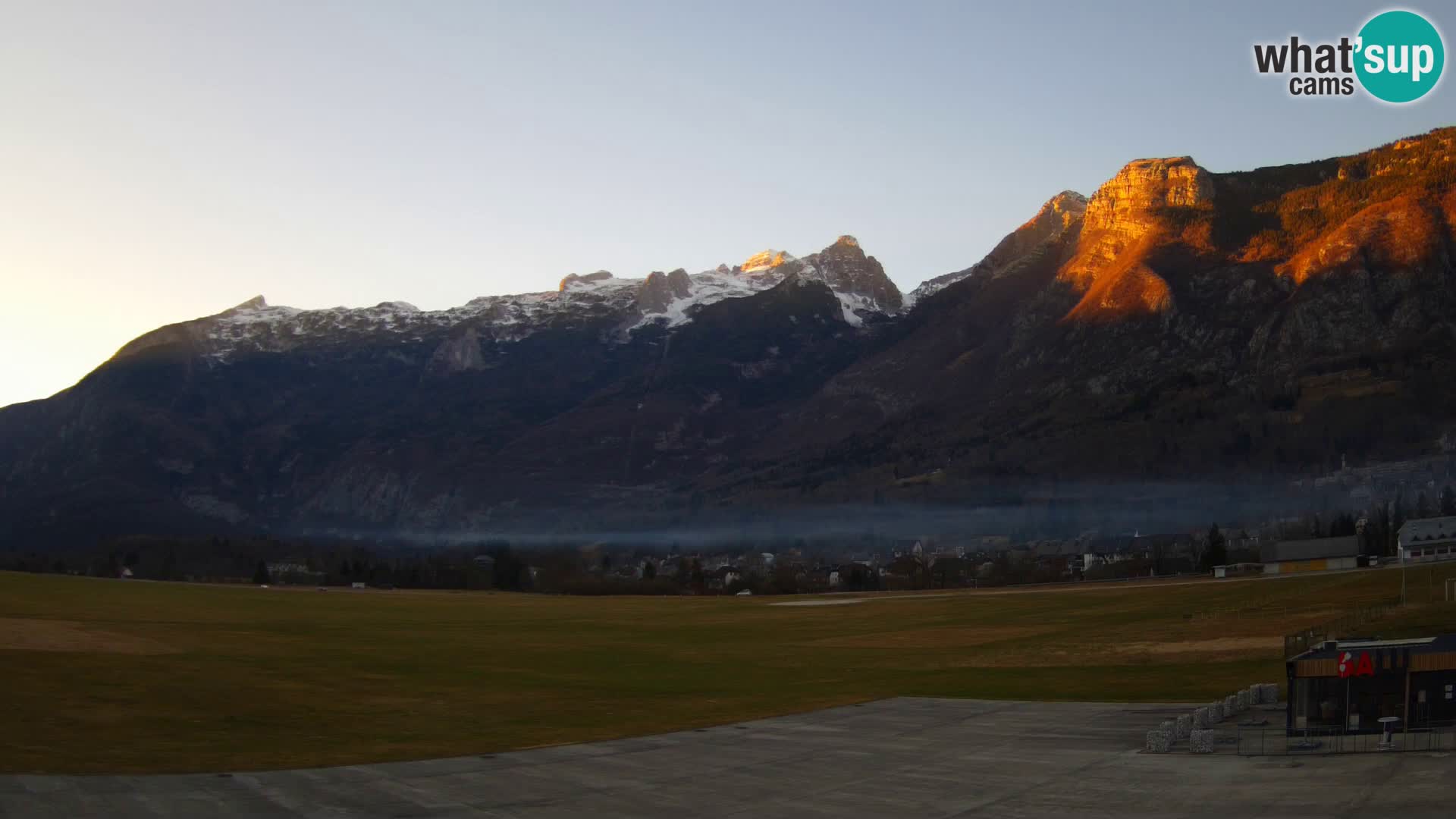 Webcam en direct Aéroport de Bovec – Vue sur Kanin
