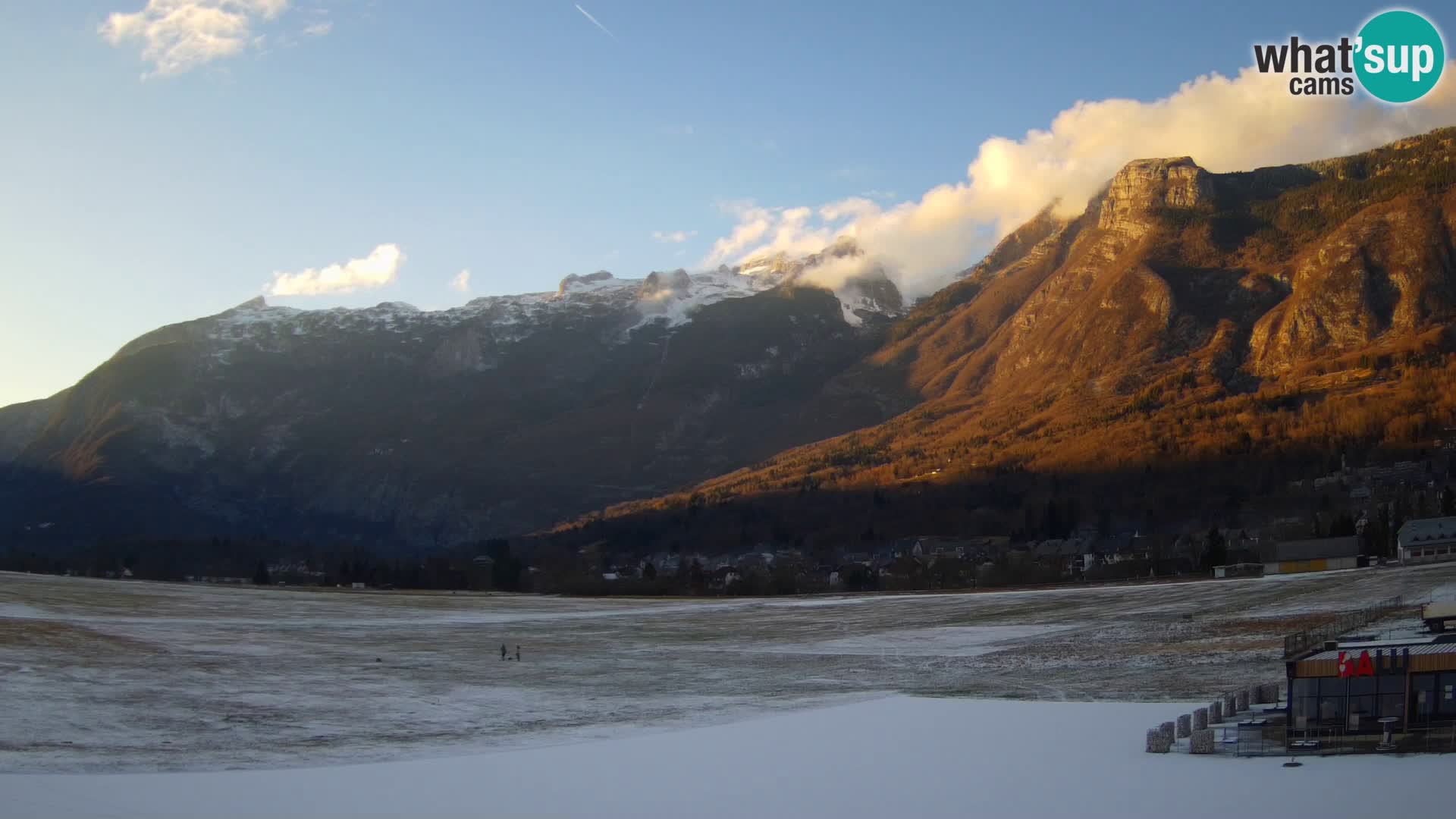 Live webcam Bovec airport – View to Kanin