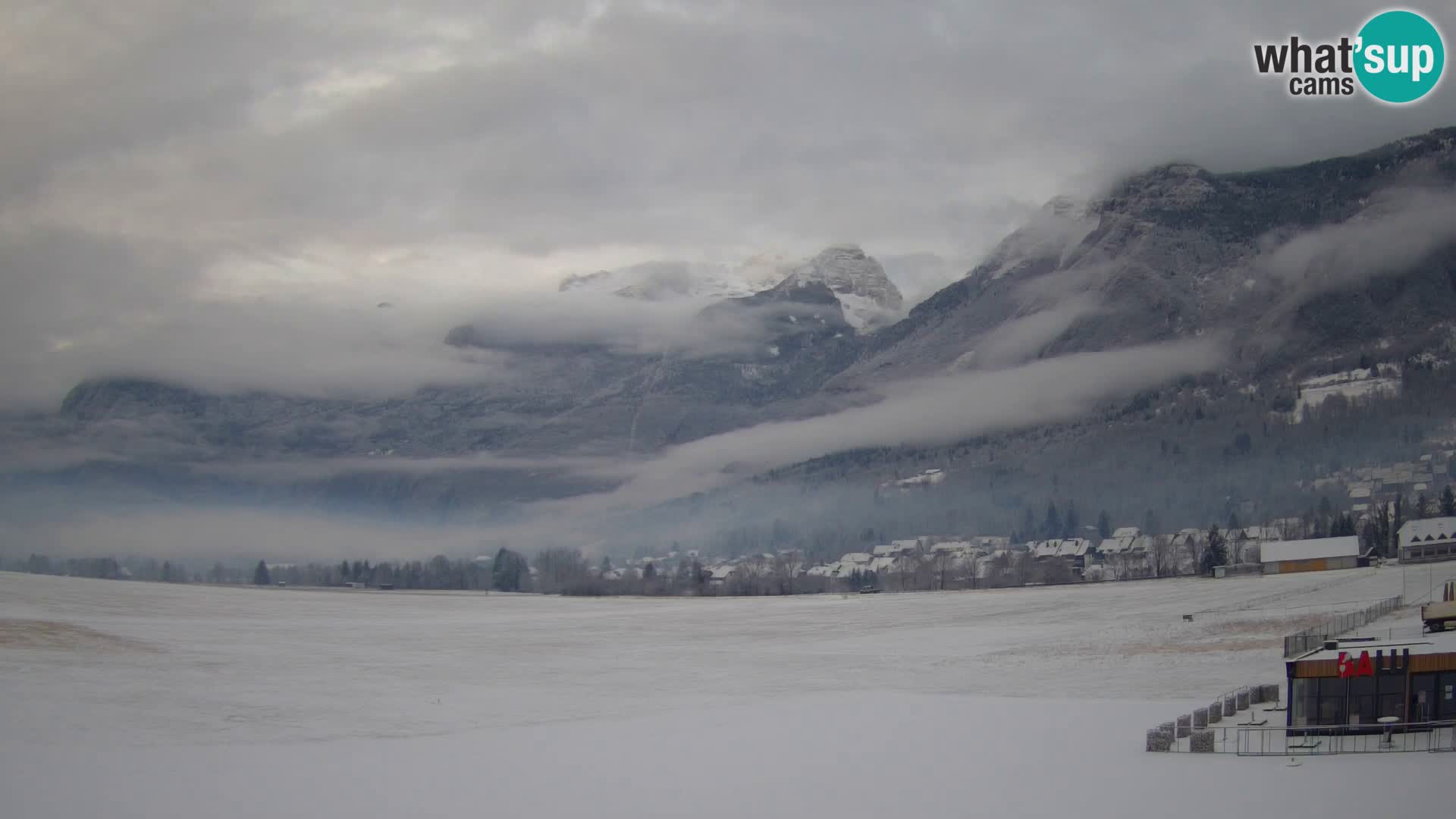 Web kamera uživo Zračna luka Bovec – Pogled na Kanin