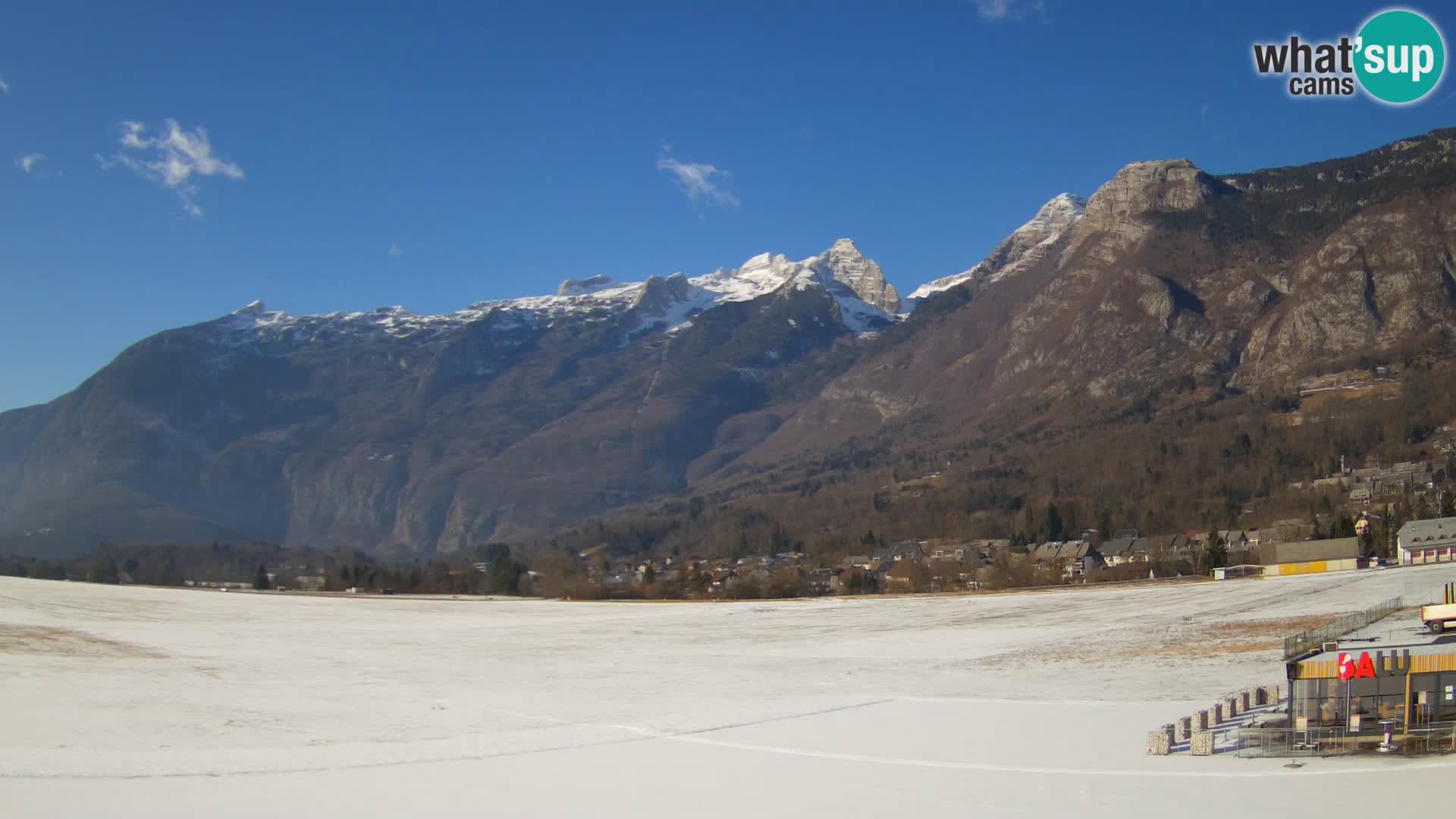 Webcam en direct Aéroport de Bovec – Vue sur Kanin