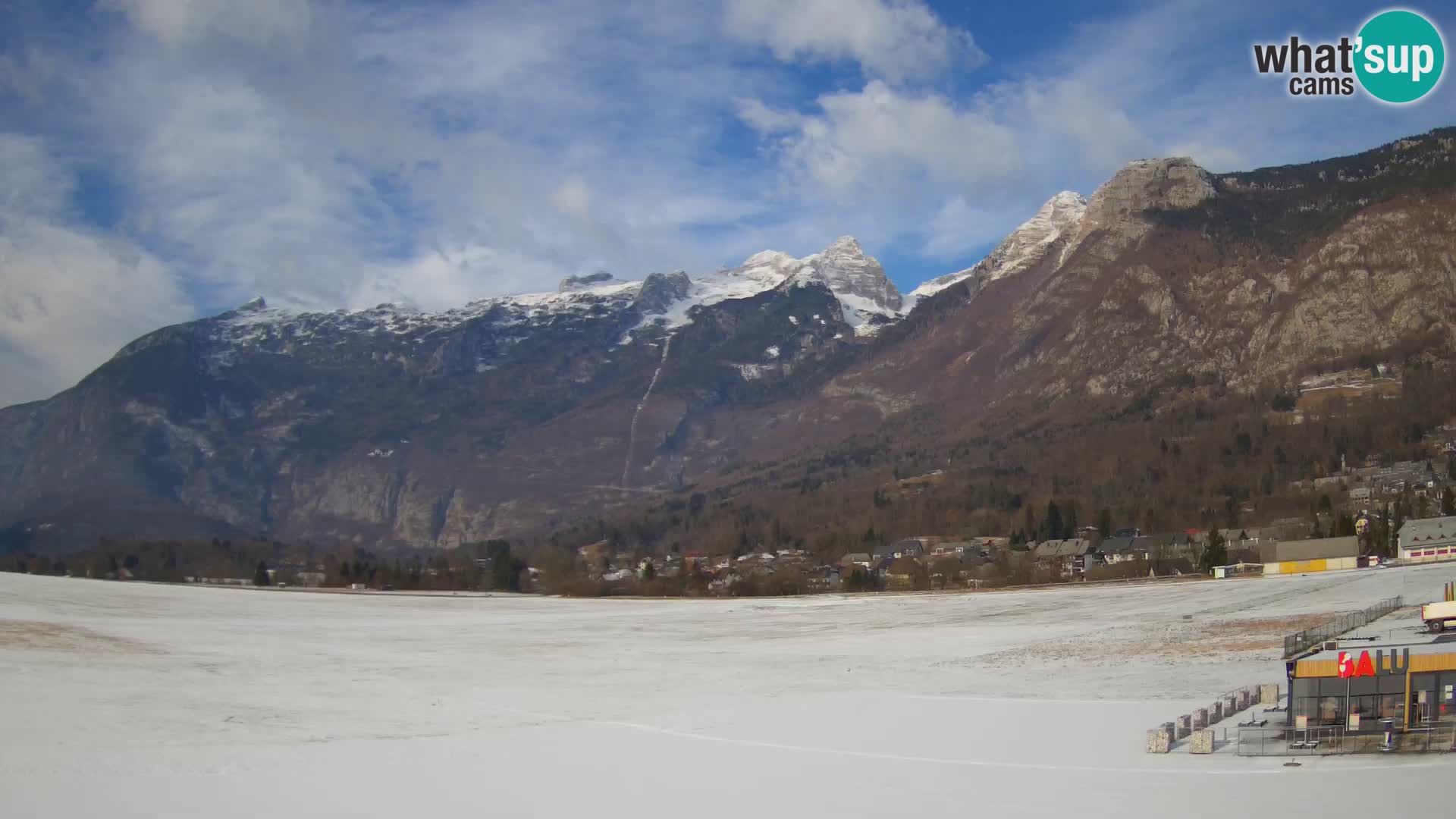Webcam en direct Aéroport de Bovec – Vue sur Kanin